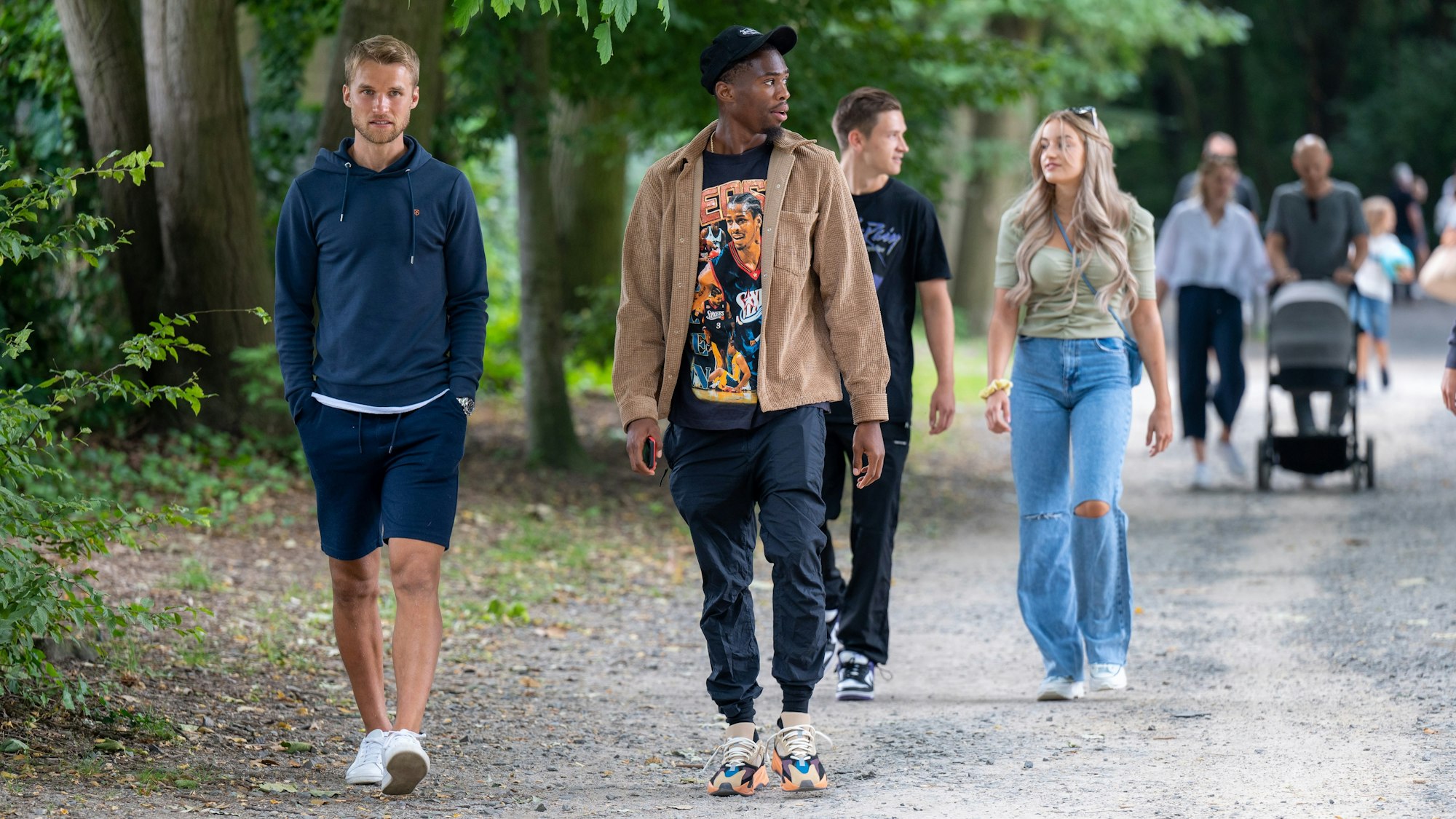 Sebastian Andersson und Kingsley Ehizibue gehen Familien-Grillen beim 1.FC Köln.