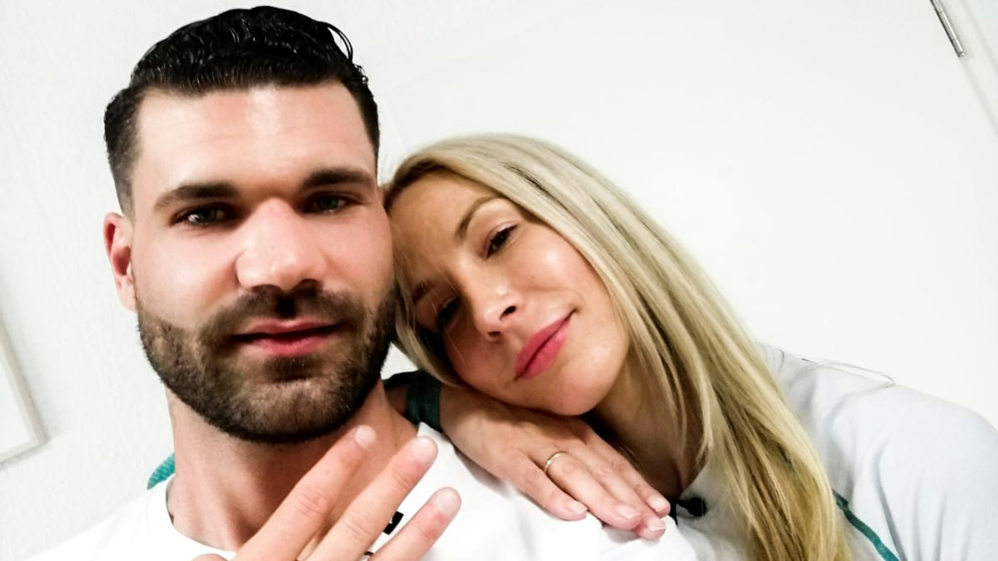 Mike Cees-Monballijn und Michelle Monballijn. Das paar nimmt am "Sommerhaus der Stars" 2021 teil. Das Foto wurde EXPRESS von Mike Cees zur Berichterstattung honorarfrei zur Verfügung gestellt