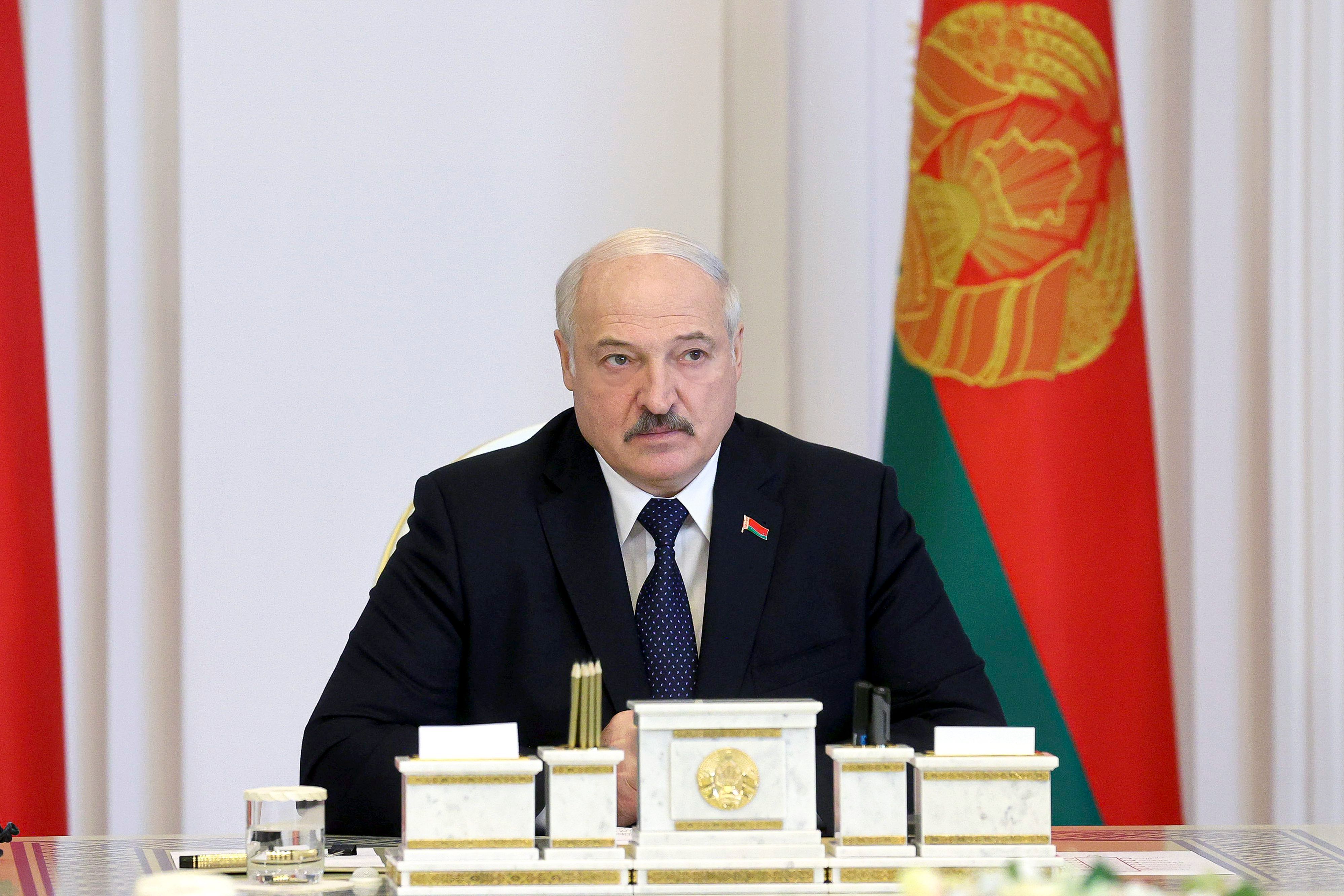 Alexander Lukaschenko, Präsident von Belarus, spricht am 27.07.21 während einer Kabinettssitzung.
