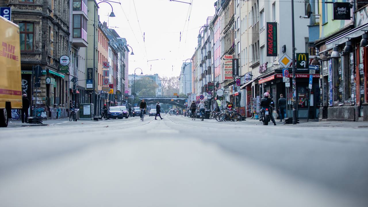Blick auf die Zülpicher Straße in Köln.