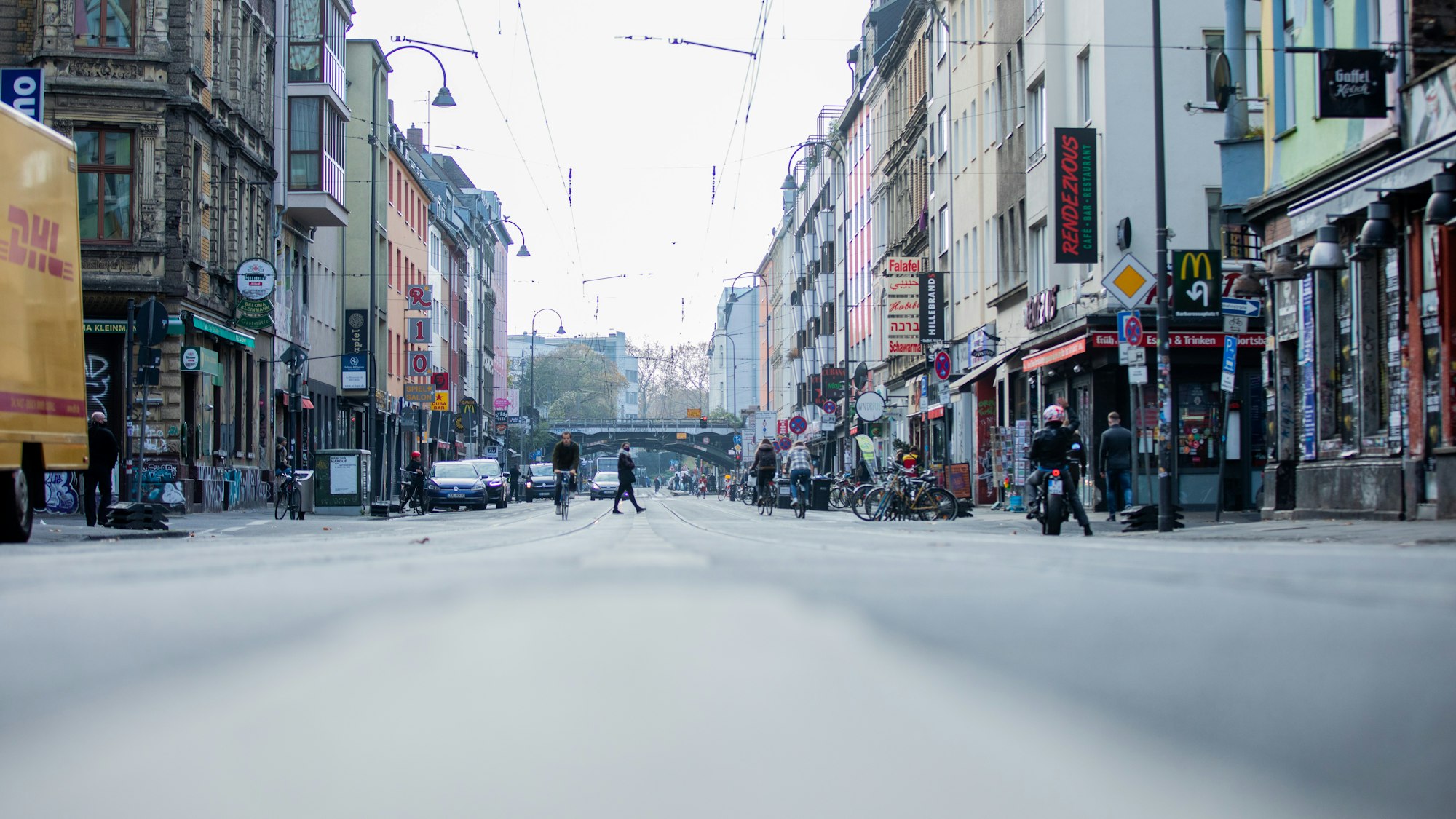 Blick auf die Zülpicher Straße in Köln.