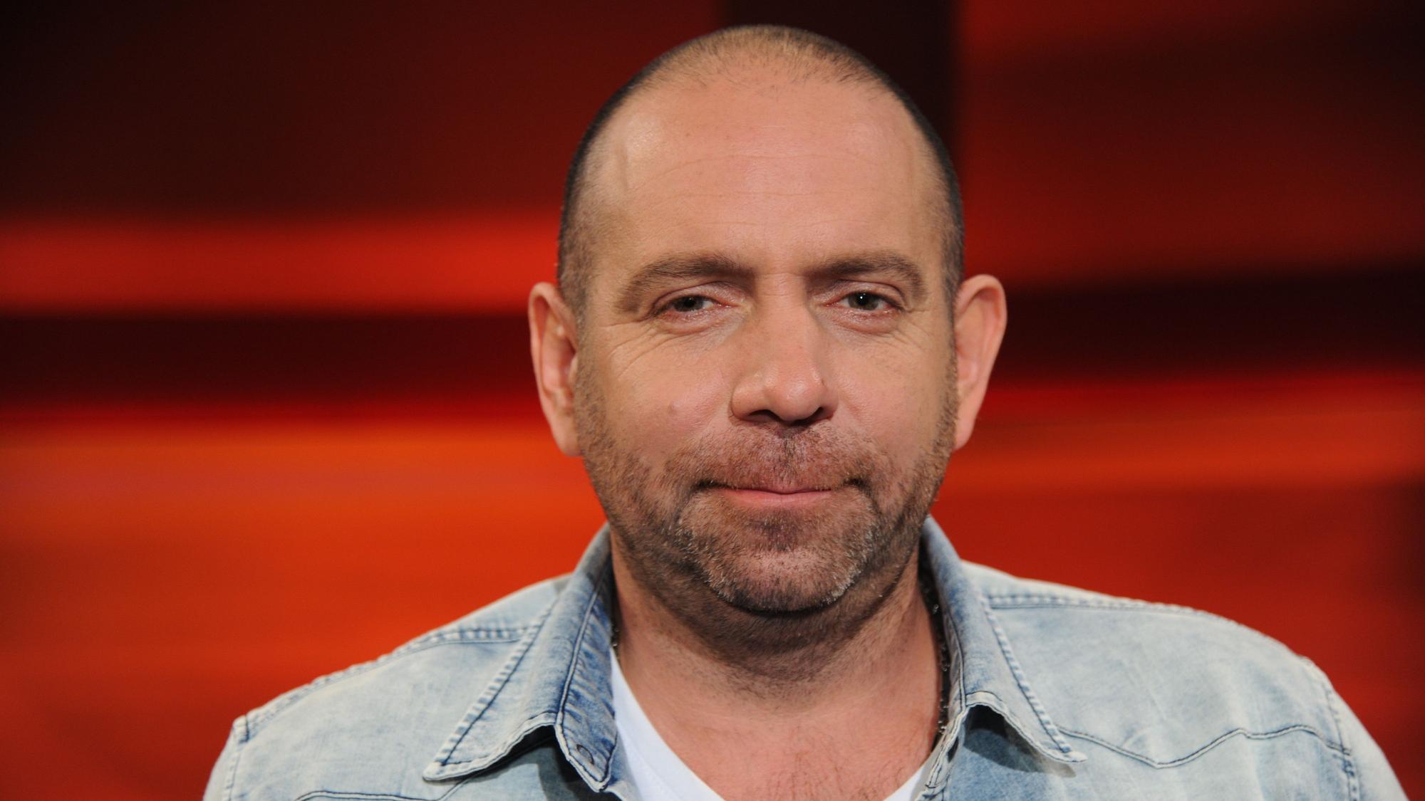 Ikke Hüftgold, Sänger, zu Gast in der ARD-Talkshow Hart aber Fair.
