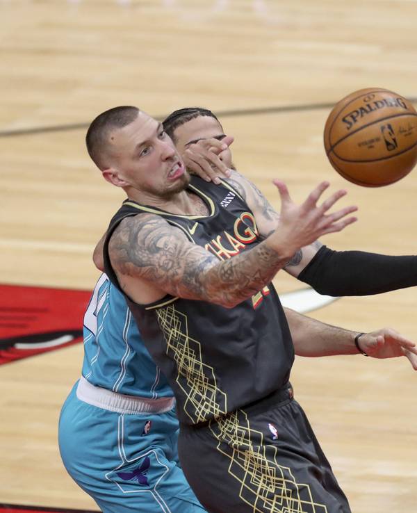 Daniel Theis spielt in der NBA für die Chicago Bulls gegen die Charlotte Hornets.