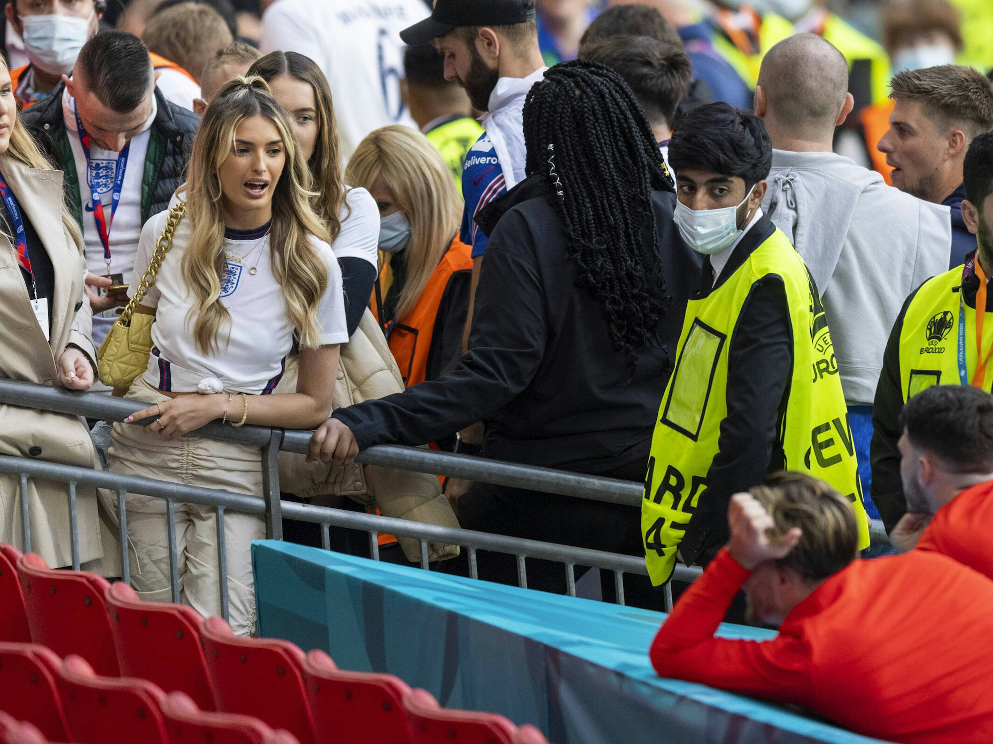 Sasha Attwood und Lauren Fryer mit ihren Partnern, den England-Stars Jack Grealish und Declan Rice