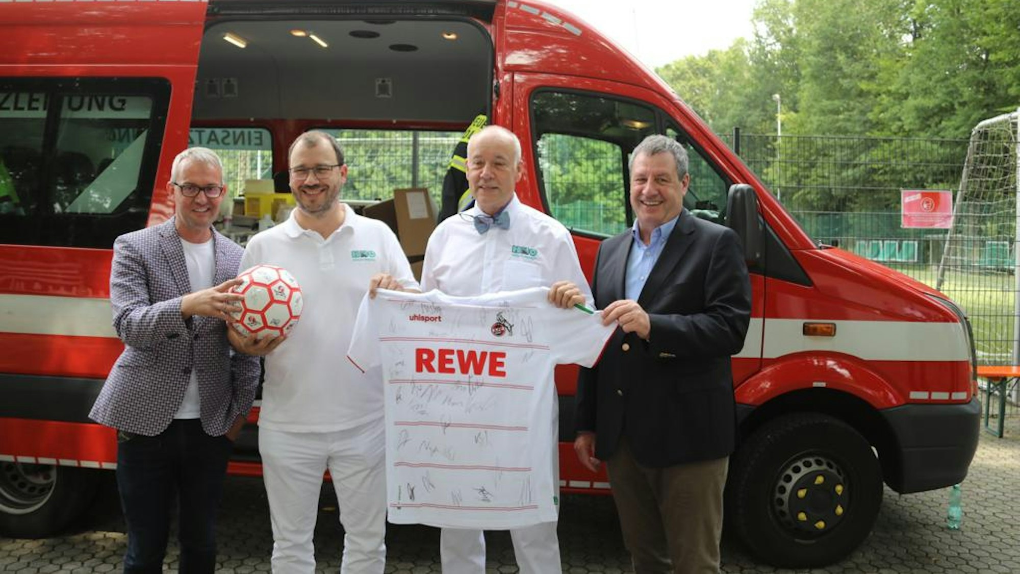 Impfaktion am Geißbockheim mit Alexander Wehrle, Torsten Klauke, Jürgen Zastrow und Werner Wolf