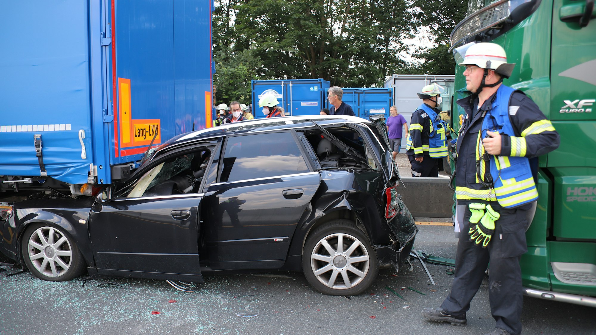 Bei einem Auffahrunfall auf der A3 in Höhe der Tank-und Rastanlage Siegburg West sind am Mittwochnachmittag (4. August) vier Menschen verletzt worden.