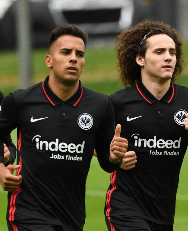 Rodrigo Zalazar, Fabio Blanco und Christopher Lenz drehen ihre Runden bei Eintracht Frankfurt