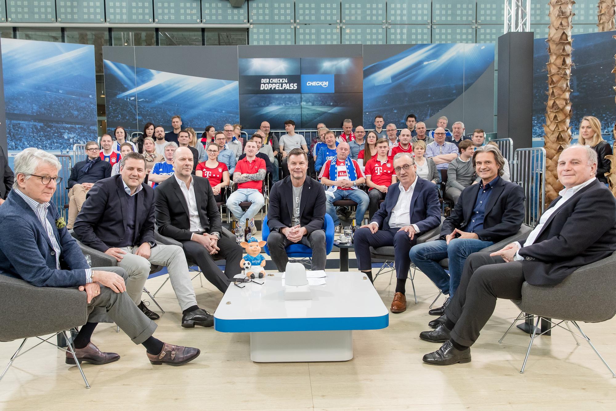Thomas Helmer moderiert die Doppelpass-Folge vom 24. Februar 2019, zu Gast sind unterem Marcel Reif und Uli Hoeneß.