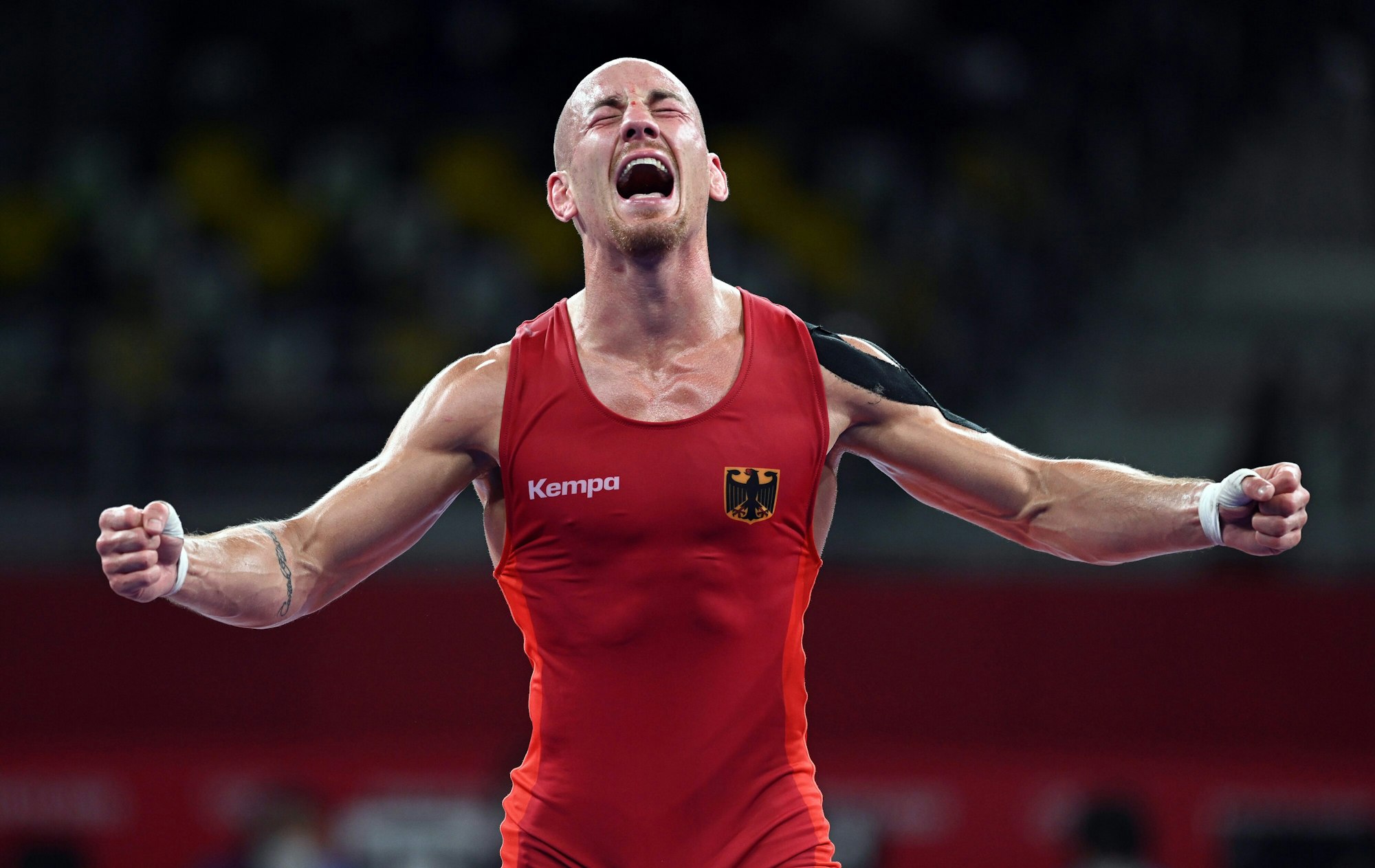 Der Deutsche Frank Stäbler jubelt nach seinem Sieg im Olympia-Bronzekampf.