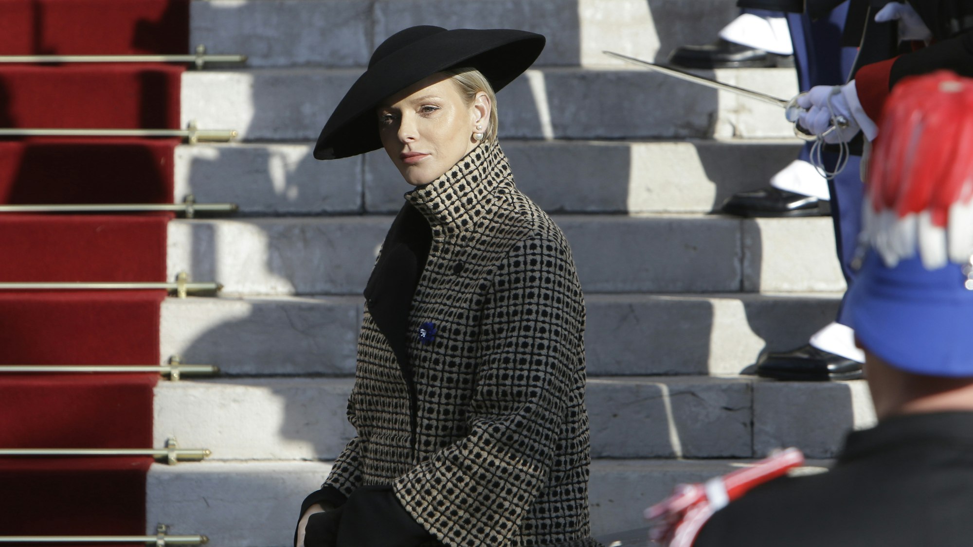 dpatopbilder - 19.11.2018, Monaco: Prinzessin Charlene von Moanco kommt zur Kathedrale von Monaco vor den Zeremonien zum Nationalfeiertag. Foto: Claude Paris/AP/dpa +++ dpa-Bildfunk +++