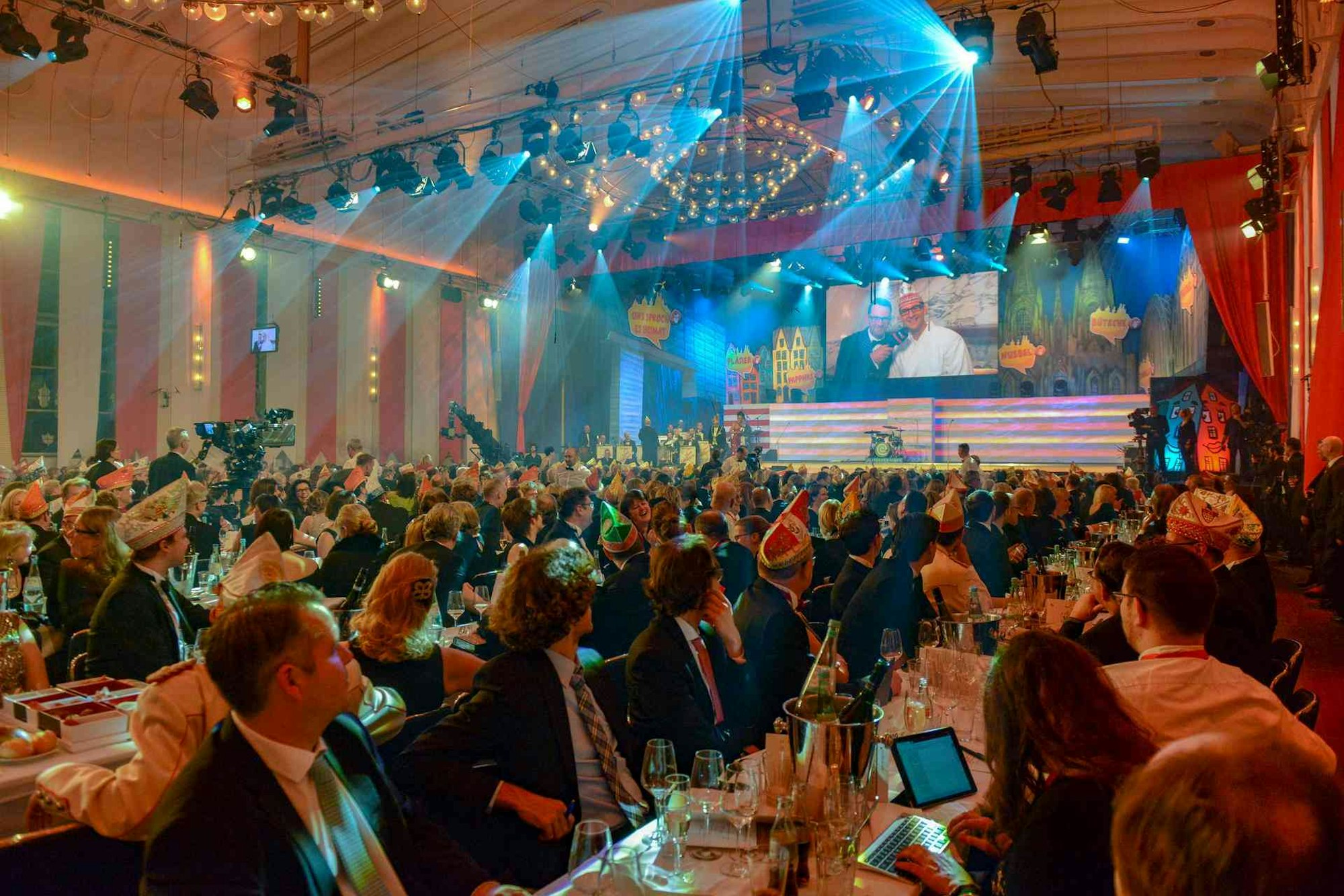 Der Kölner Gürzenich mit Publikum bei der Proklamation.