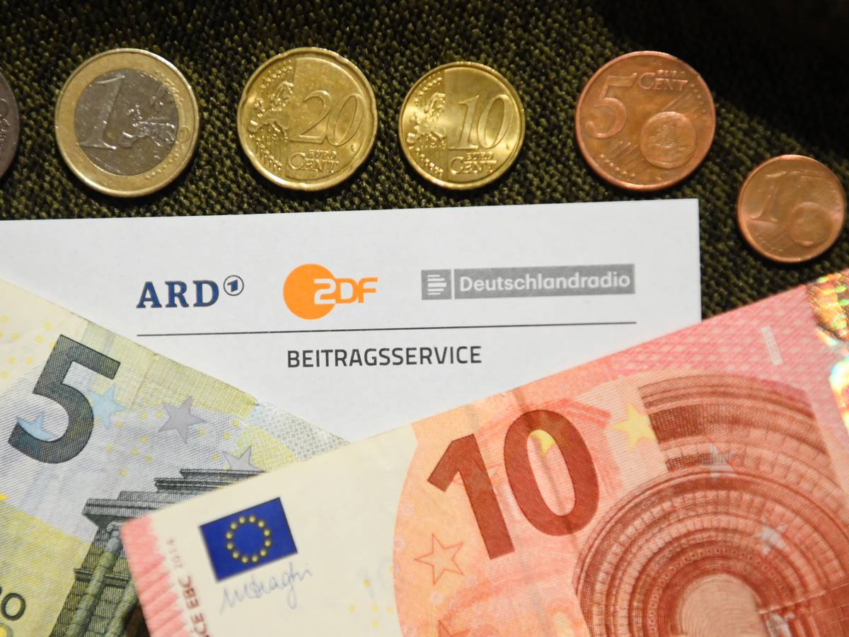Der Rundfunkbeitrag steigt um 86 Cent. Das entschied das Verfassungsgericht am Donnerstag (5. August)