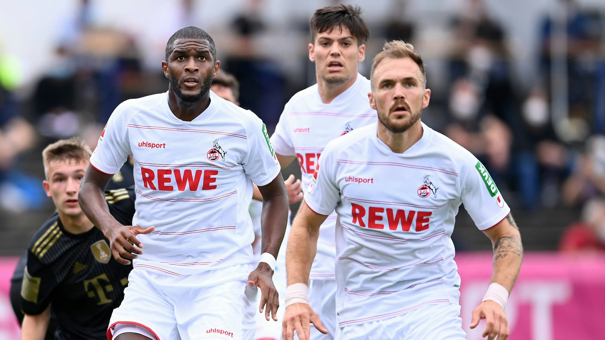 Anthony Modeste und Rafael Czichos spielen für den 1. FC Köln gegen den FC Bayern München.