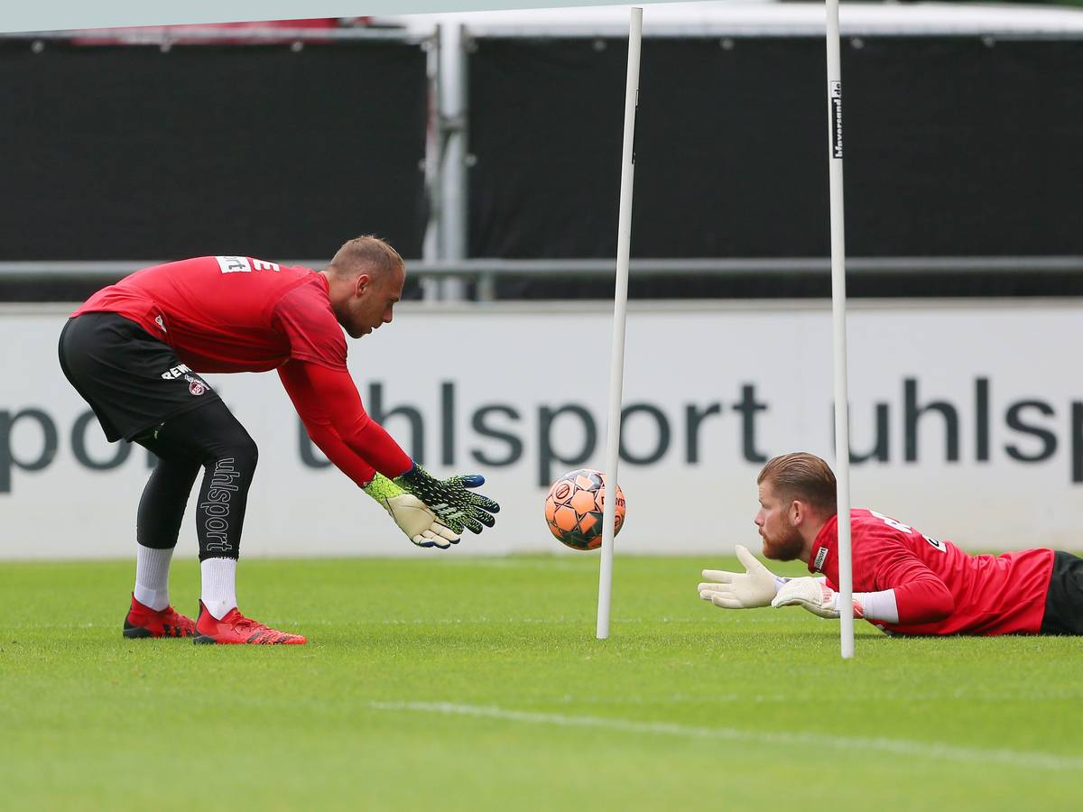 1. FC Köln, Training, von links: Marvin Schwäbe, Timo Horn (1. FC Köln), 05.08.2021, Bild: Herbert Bucco
