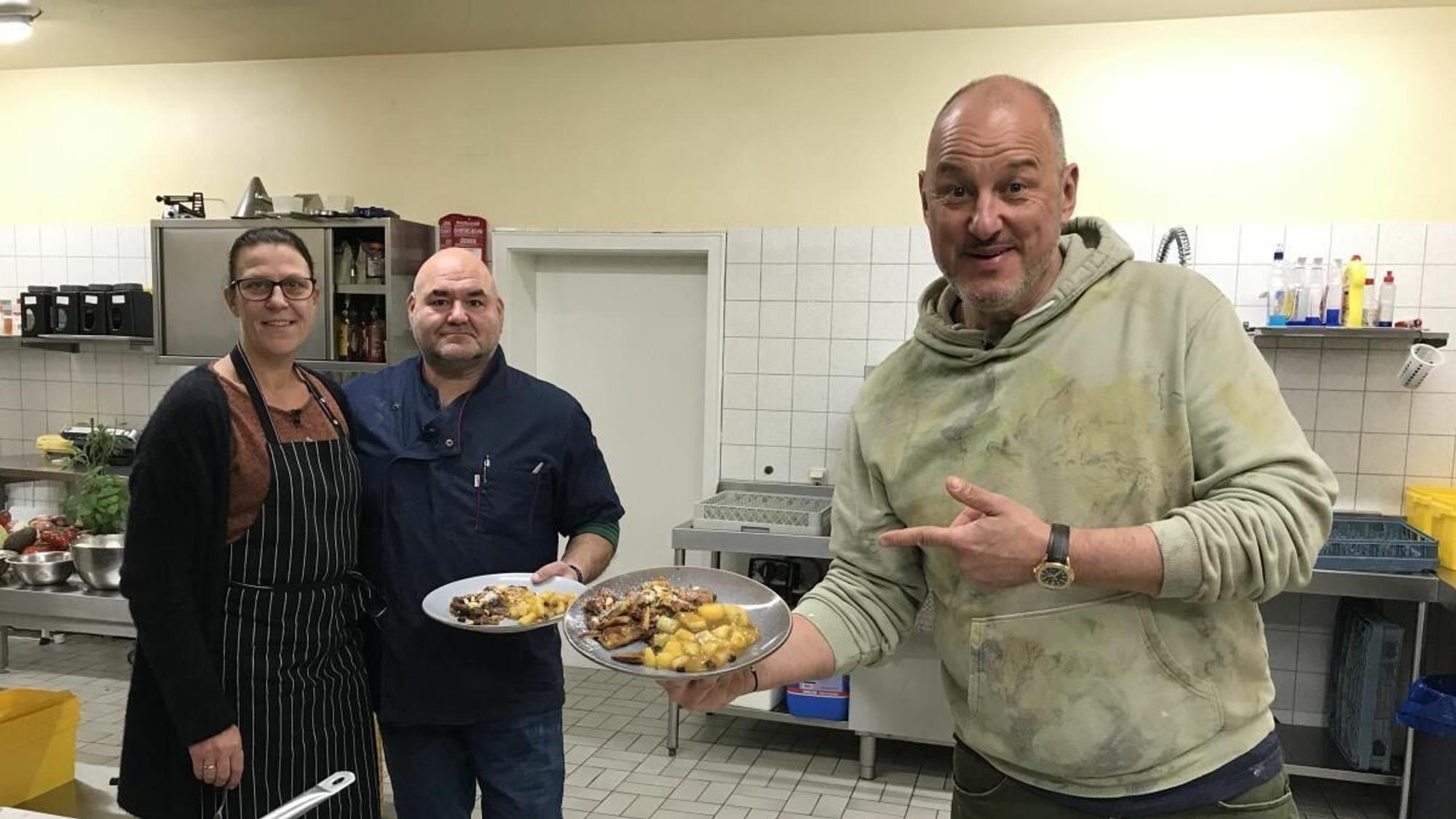 Frank Rosin in der Folge „Rosins Restaurants“ vom 5. August (Kabel Eins) mit Robert und Alexandra Gerich aus Neuötting