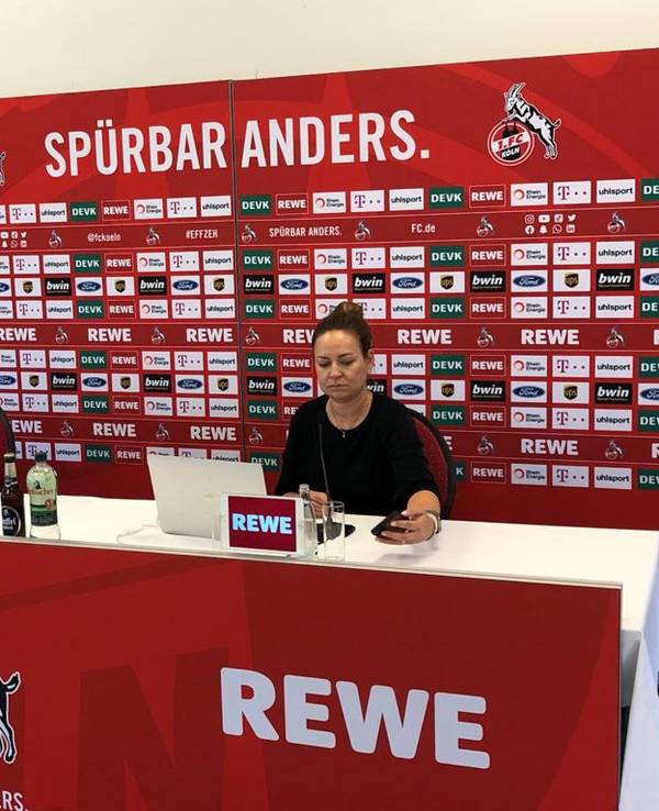 Pressekonferenz mit Steffen Baumgart am Geißbockheim.
