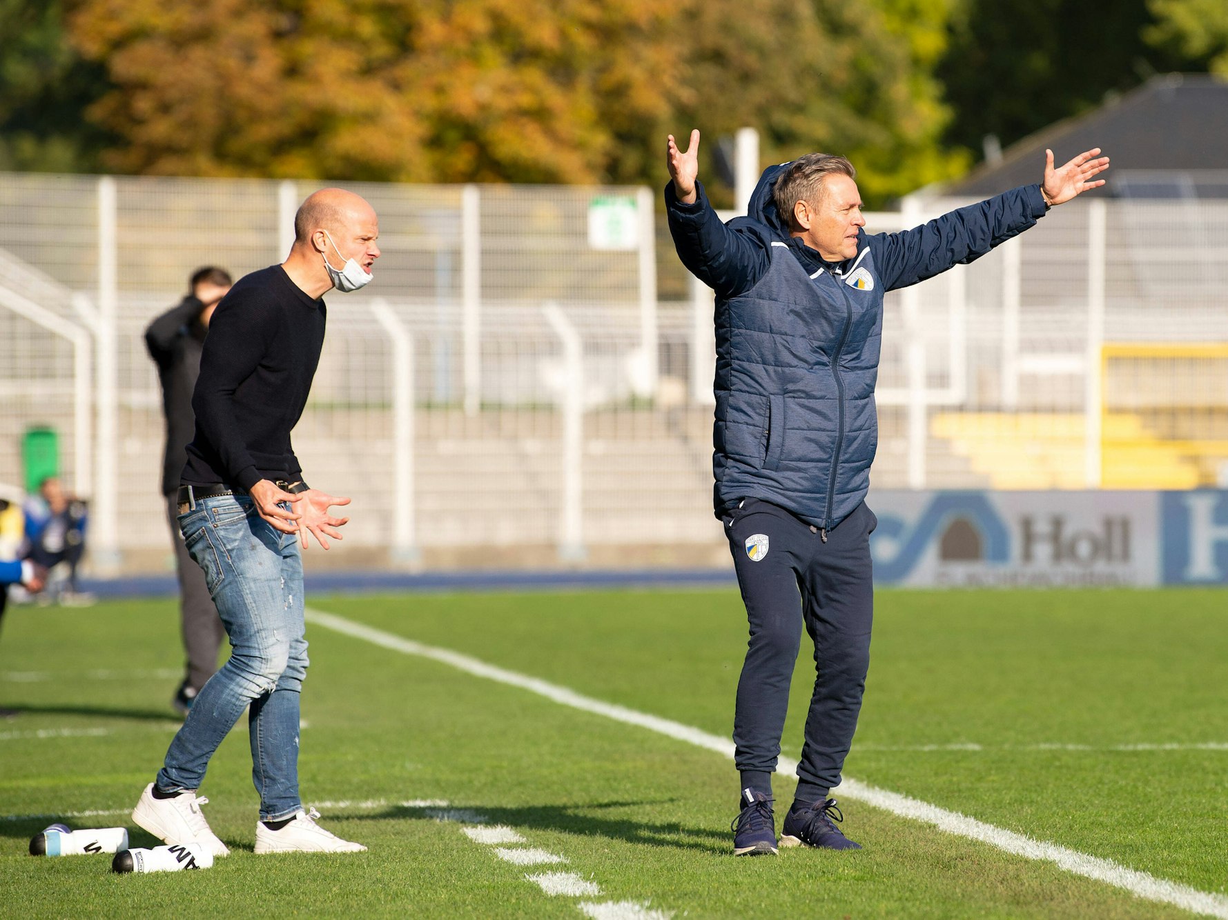 Tobias Werner und Dirk Kunert stehen bei Carl Zeiss Jena an der Seitenlinie.