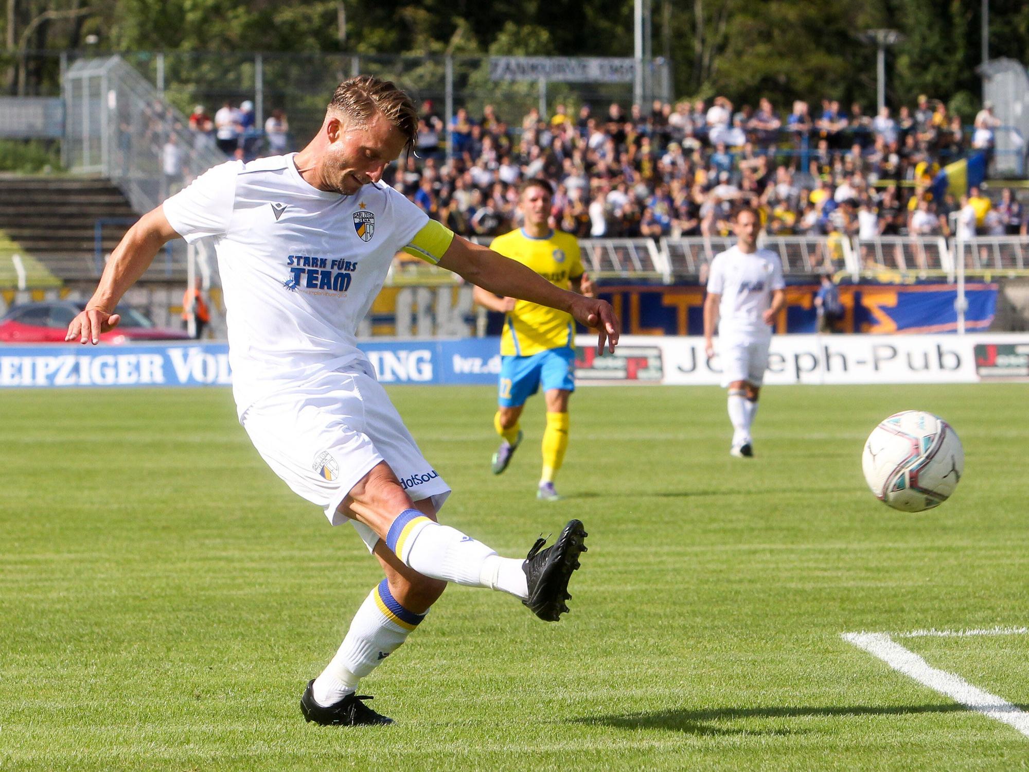 Maximilian Oesterhelweg spielt mit Carl Zeiss Jena gegen Lok Leipzig.