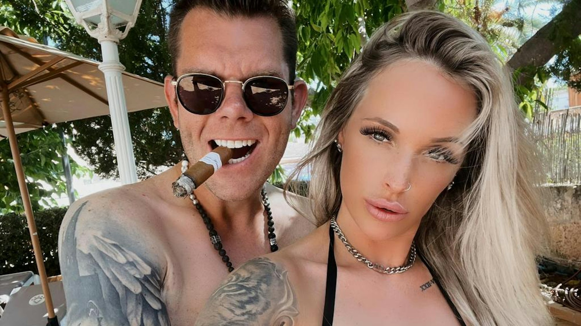 Dennis Schick mit Begleitung Jenny Anfang August 2021 auf Mallorca. Das Foto wurde EXPRESS von Dennis Schick honrarfrei zur Berichterstattung zur Verfügung gestellt.
