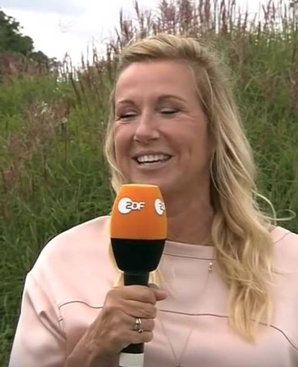 Andrea Kiewel im ZDF Fernsehgarten am 8.8.2021, Screenshot zur Berichterstattung erstellt