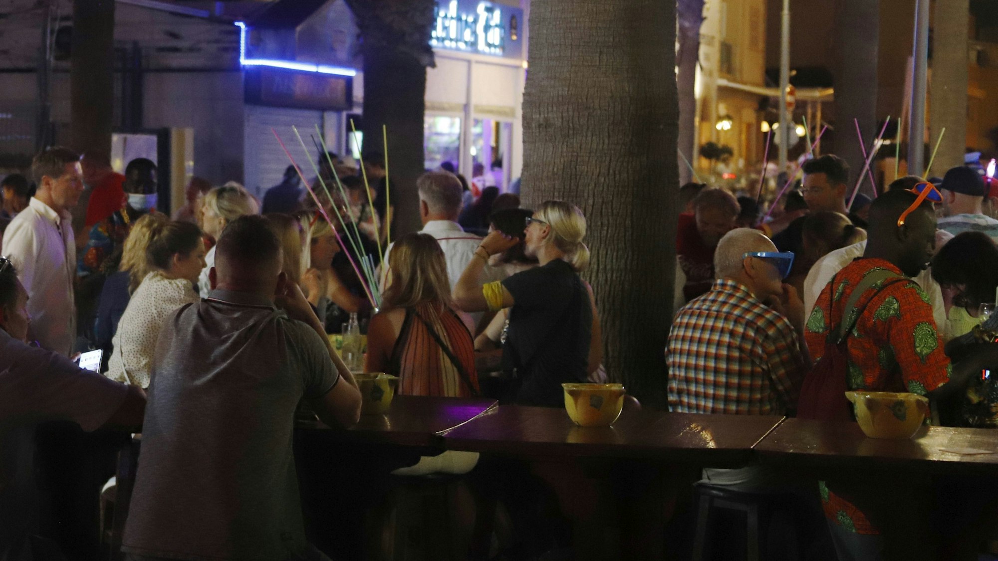 Vergewaltigung auf Mallorca: Ein Deutscher soll am Ballermann über eine Frau hergefallen sein. Unser Foto wurde 2020 an der Bierstraße am Ballermann aufgenommen.