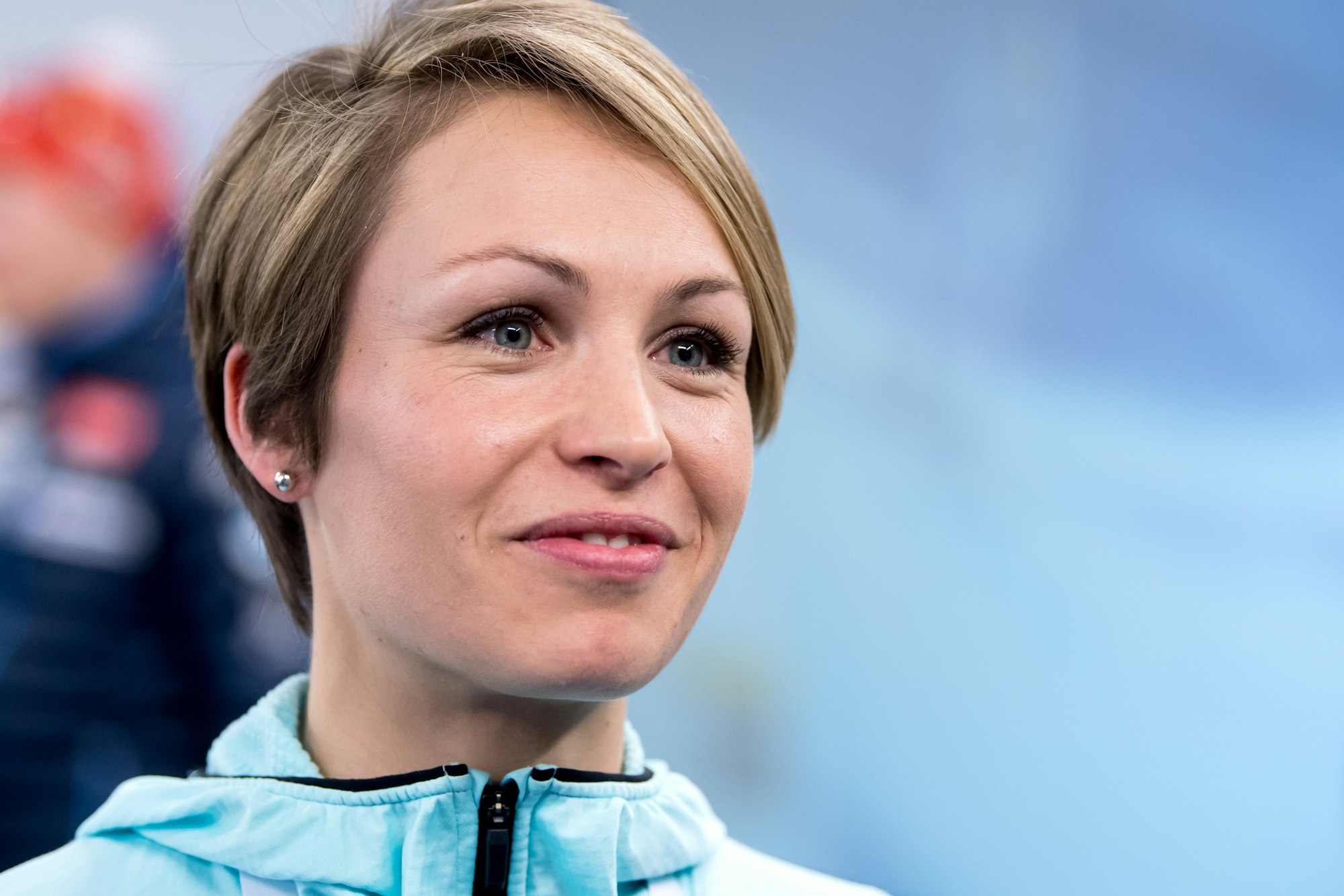 Die ehemalige Biathletin Magdalena Neuner spricht während einer Pressekonferenz in Ruhpolding.