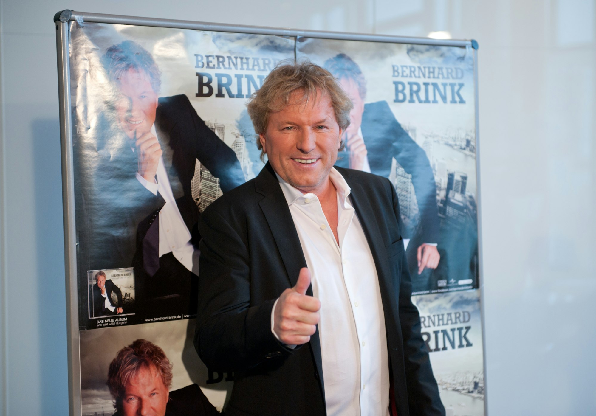 Beim Essen wurde Schlagerstar Bernhard Brink, hier bei einem Videodreh, plötzlich zum Lebensretter.