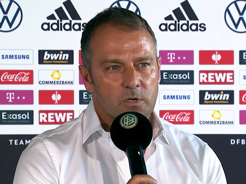 Hansi Flick gibt eine Pressekonferenz beim DFB.