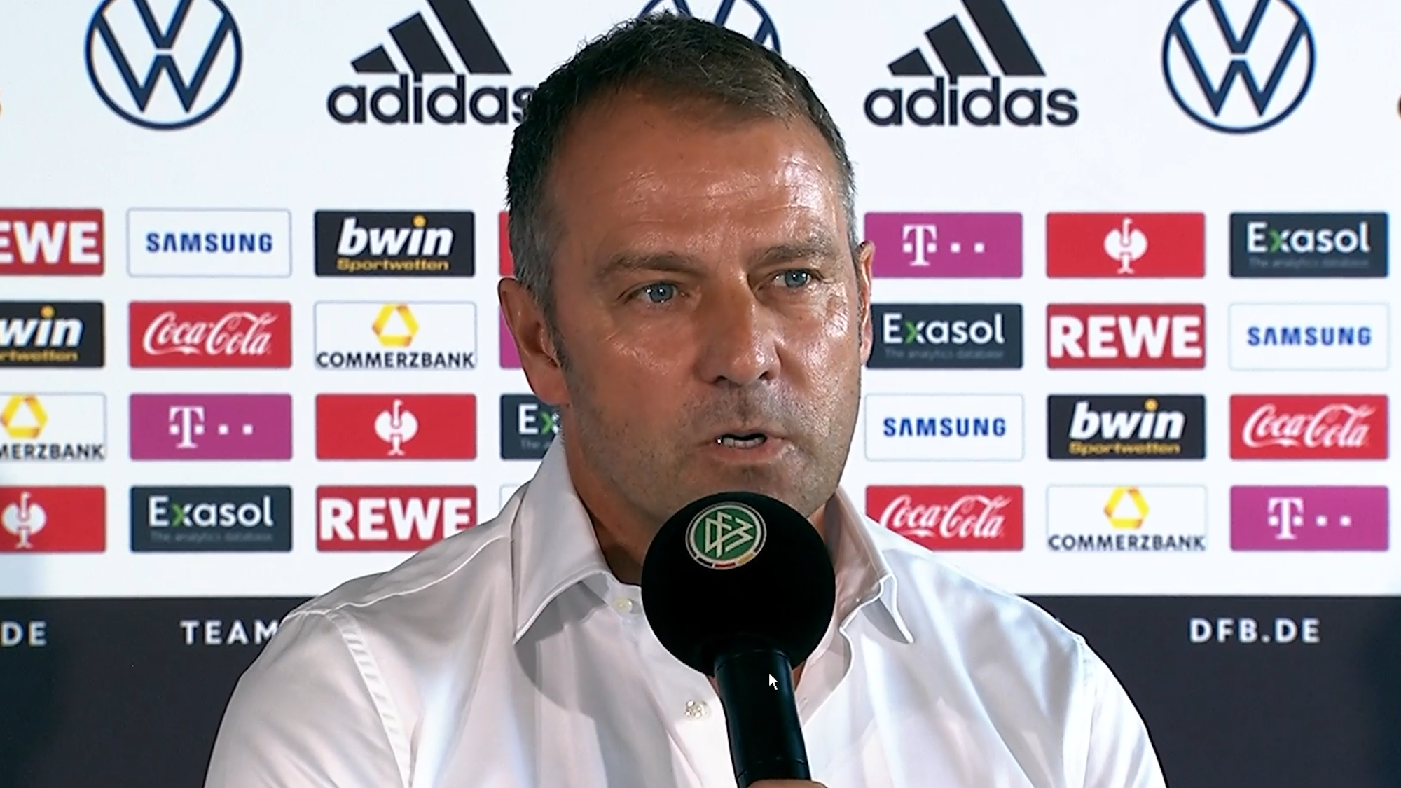 Hansi Flick gibt eine Pressekonferenz beim DFB.