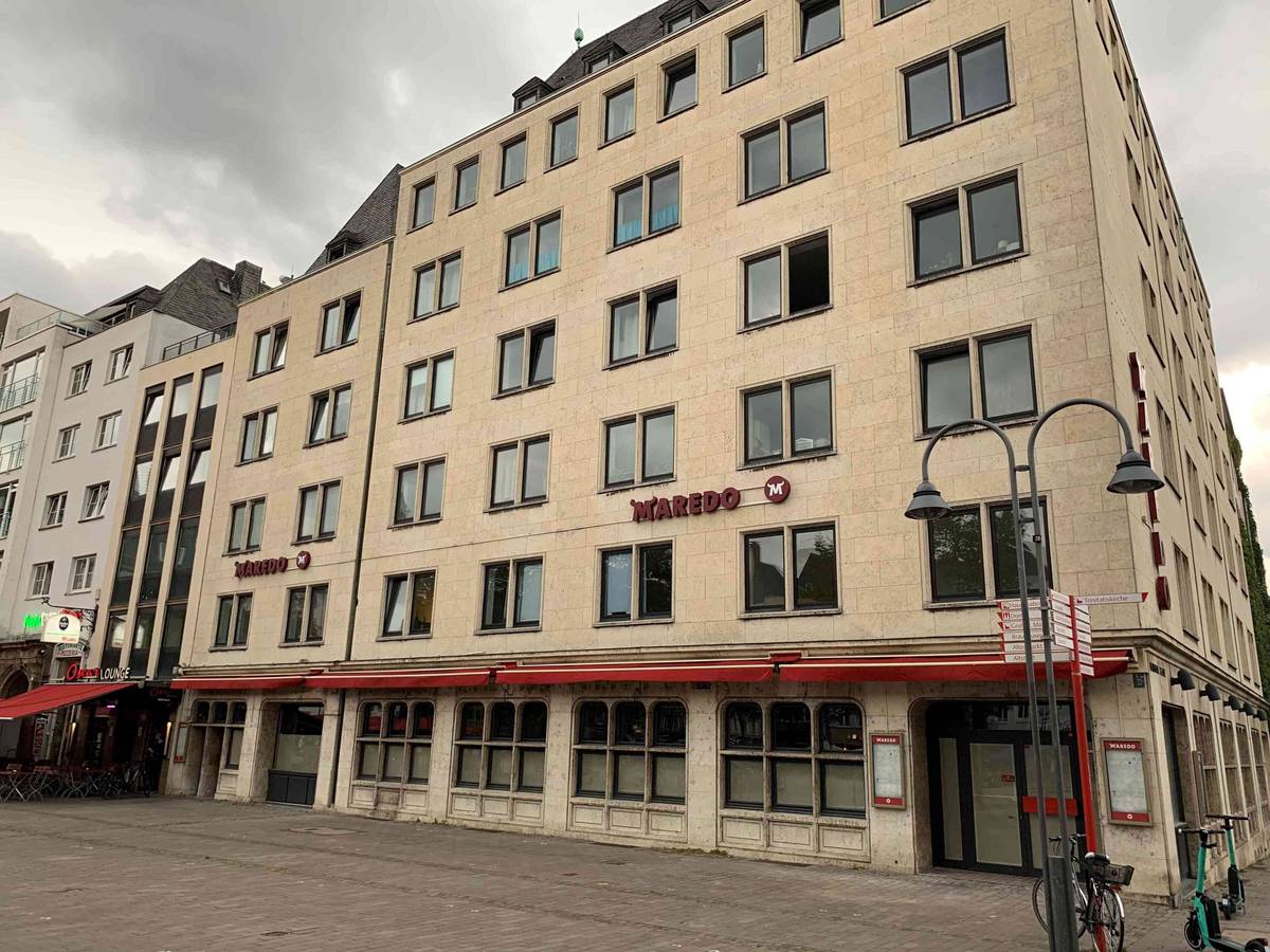Das verwaiste ehemalige Steakhaus Maredo am Kölner Heumarkt.