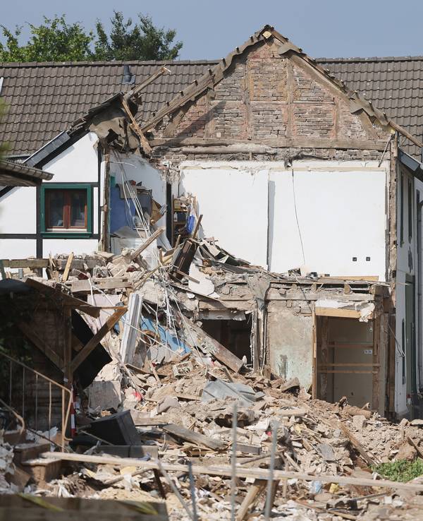 Nach einem Gebäudeeinsturz in Eschweiler ermittelt nun die Kripo. Das Symbolfoto zeigt ein eingestürztes Haus in Gemünd.