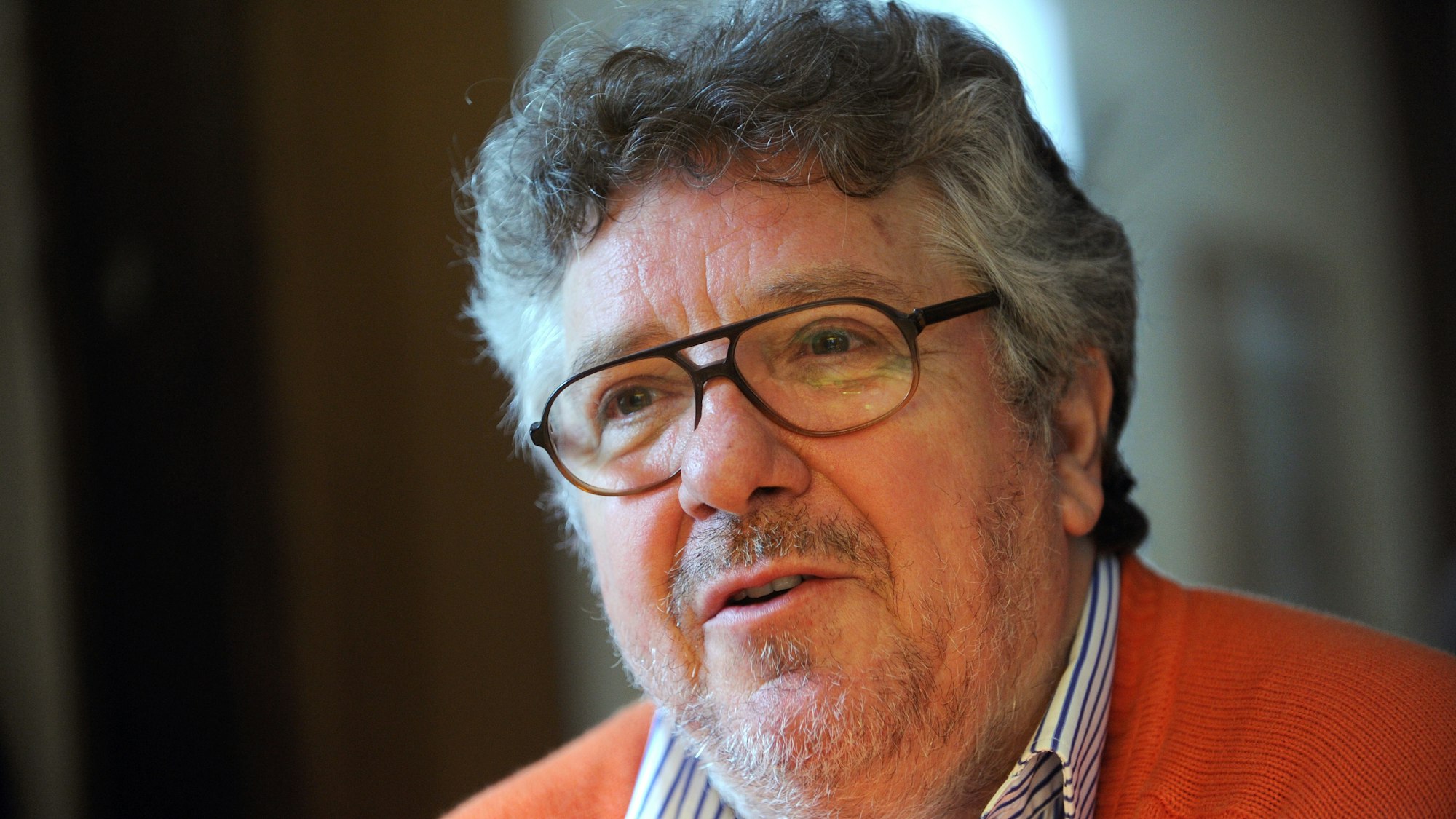 Michael Schanze spricht.