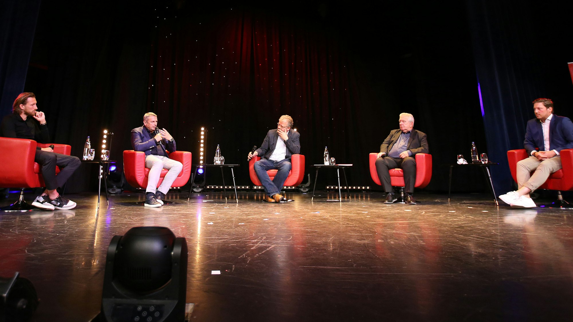 EXPRESS Talk im Apollo Düsseldorf
Fortuna Duesseldorf mit Klaus Allofs, Peter Frymuth, Patrick Scherer
09.08.2021