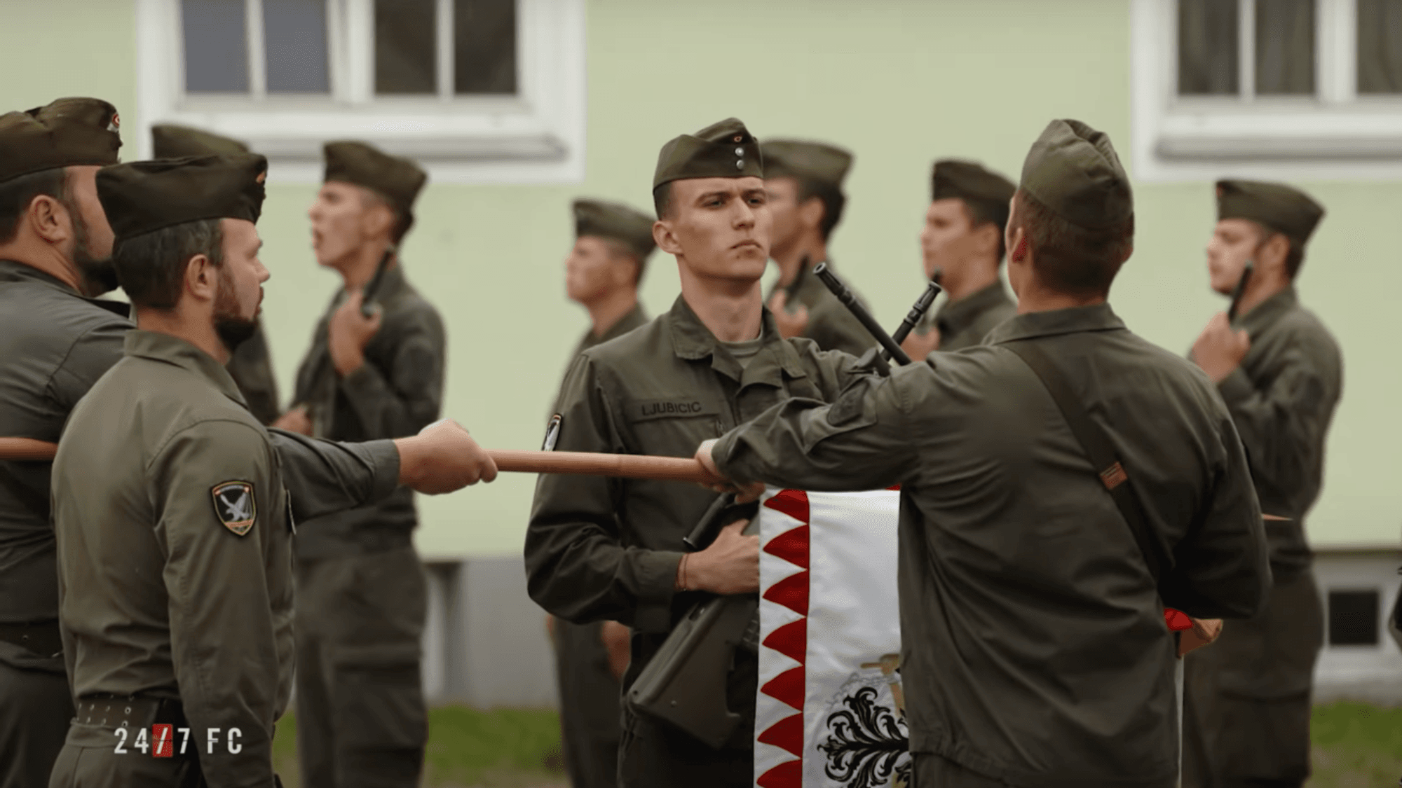 Dejan Ljubicic absolviert seine Grundausbildung beim Bundesheer in Österreich.