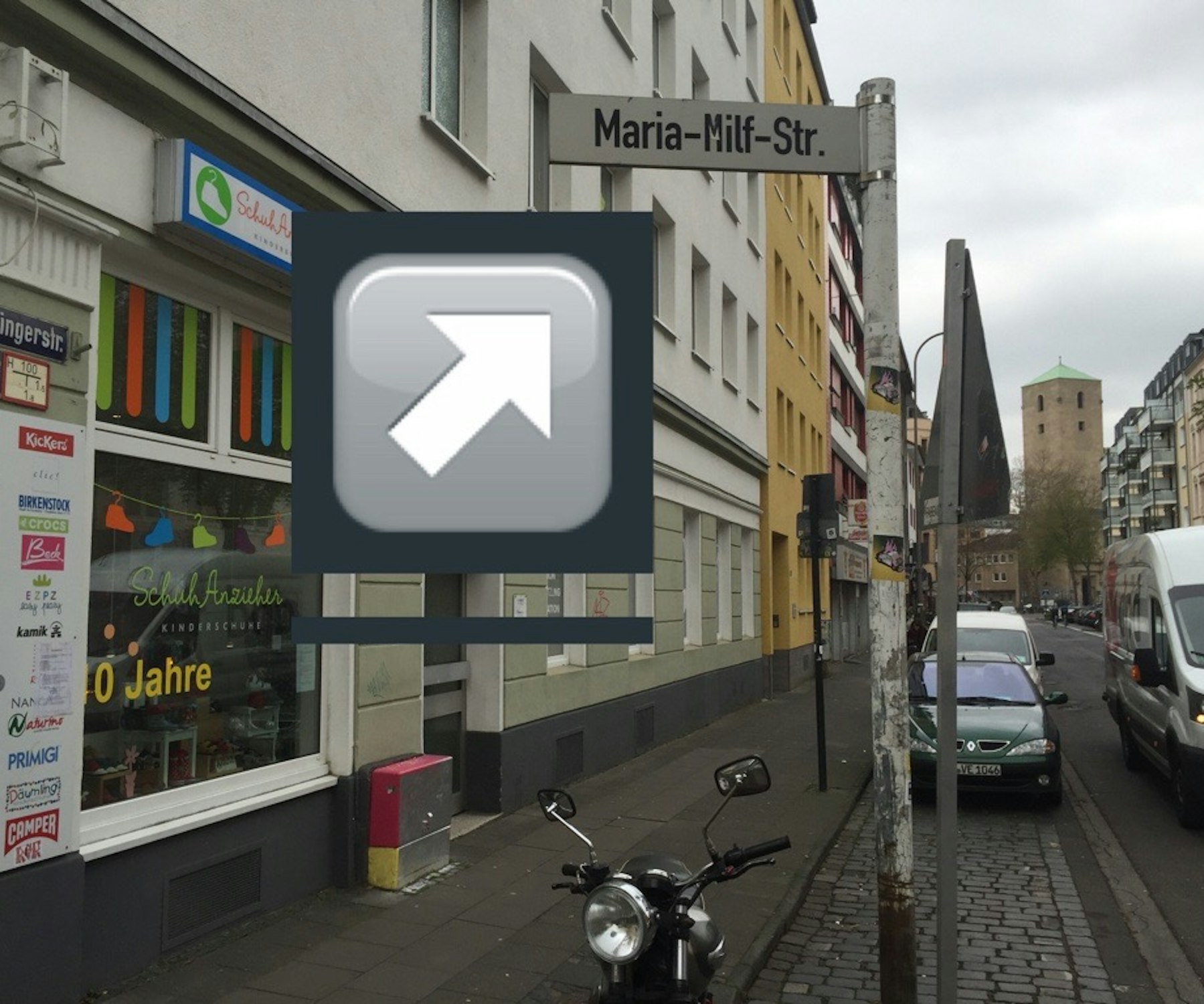 Ein Straßenschild im April 2019 mit der Aufschrift Maria-Milf-Straße.