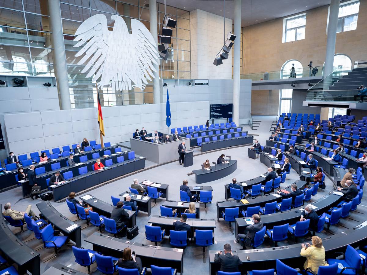 Der Bundestag in Berlin (undatiertes Foto) – hier gilt vorerst weiterhin der alte Genesenenstatus von sechs Monaten.
