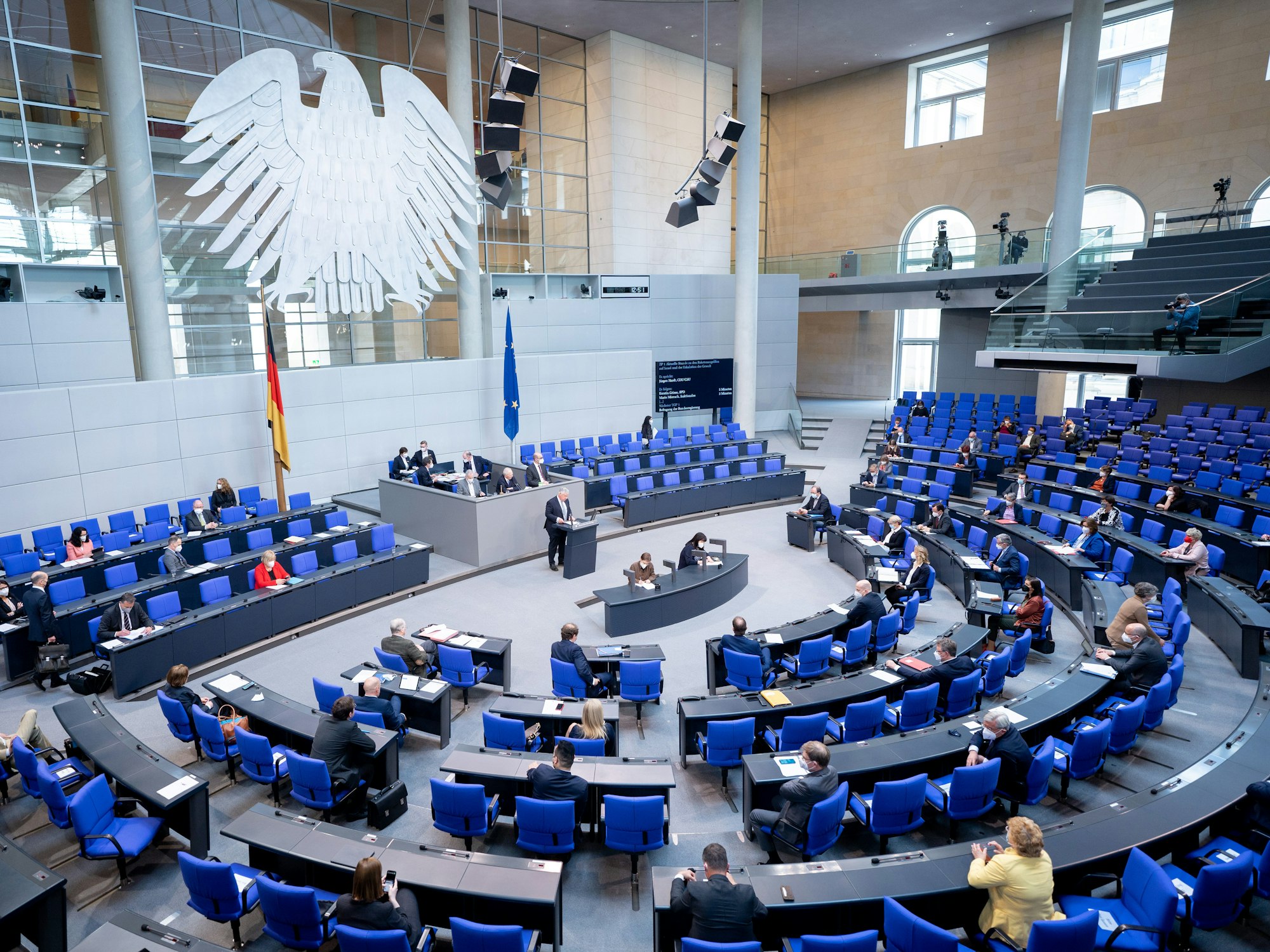 Der Bundestag hat das Maßnahmen-Pake beschlossen.