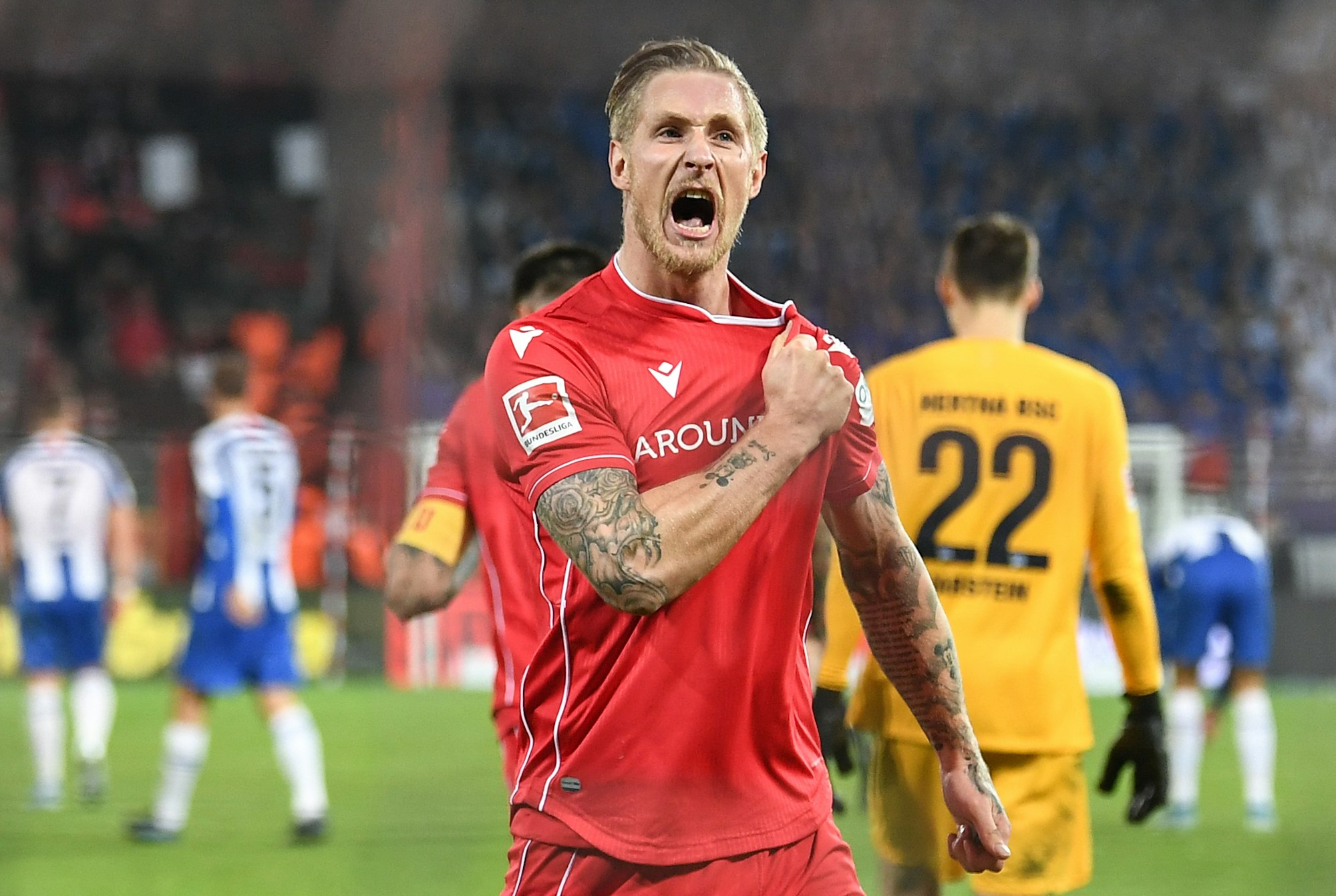 Union Berlins Torschütze Sebastian Polter freut sich über seinen Treffer gegen Hertha BSC.
