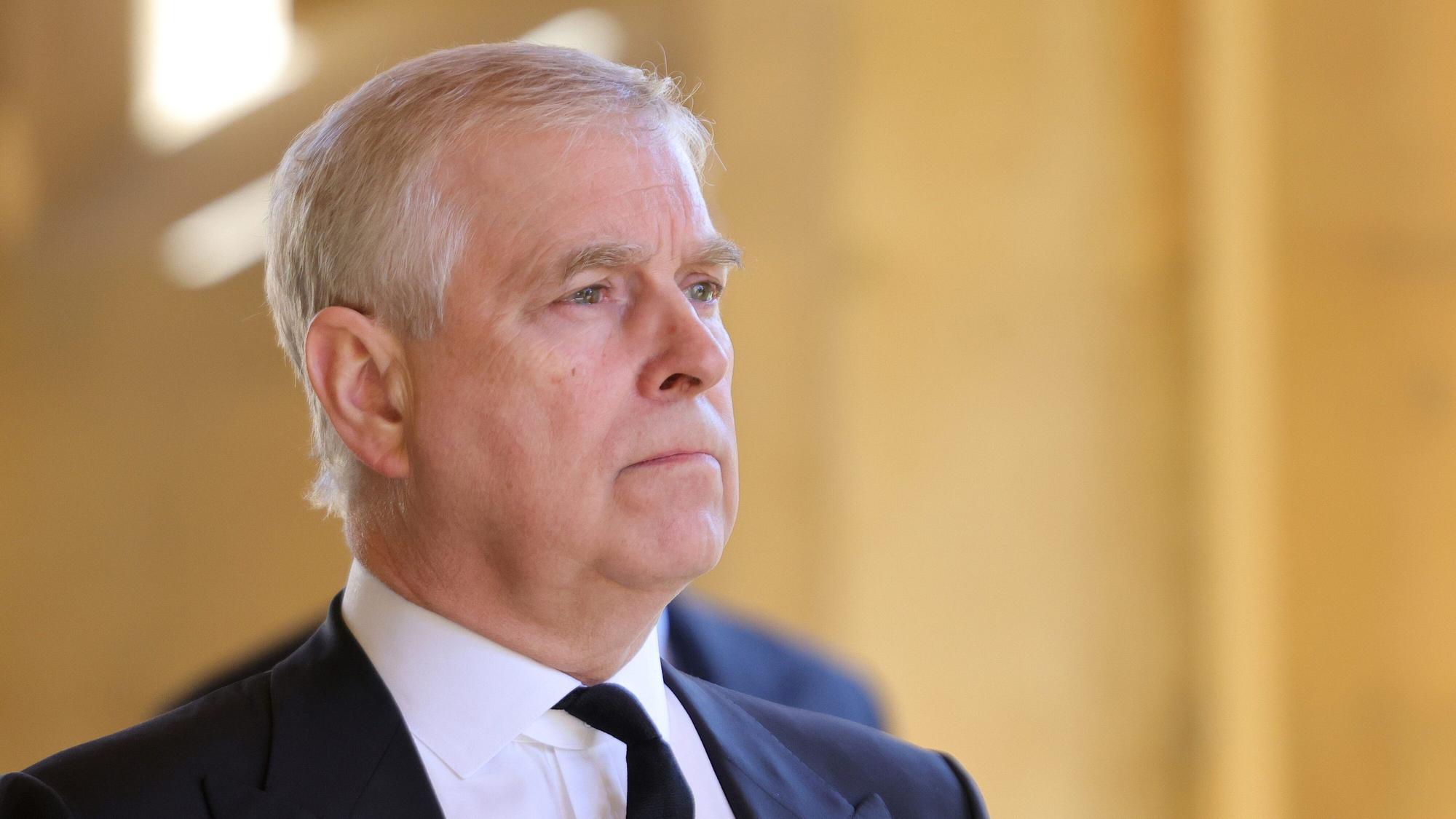 Prinz Andrew, Herzog von York, vor der Beisetzung von Prinz Philip auf Schloss Windsor.