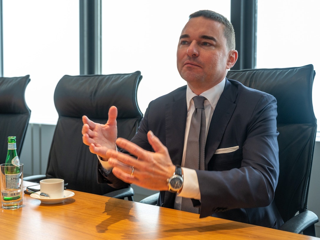 Lars Windhorst, Investor von Fußball-Bundesligist Hertha BSC, spricht bei einem Interview.