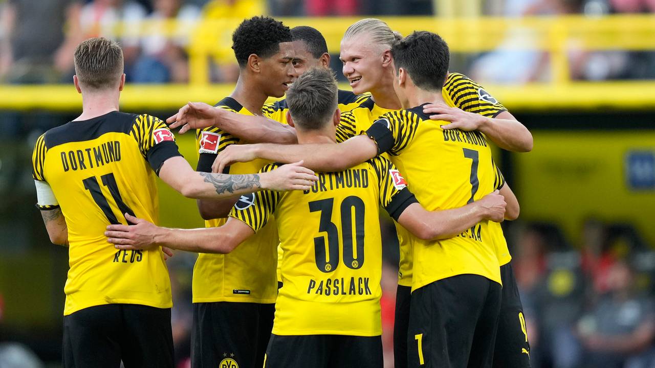 Der BVB schlägt Eintracht Frankfurt mit 5:2.