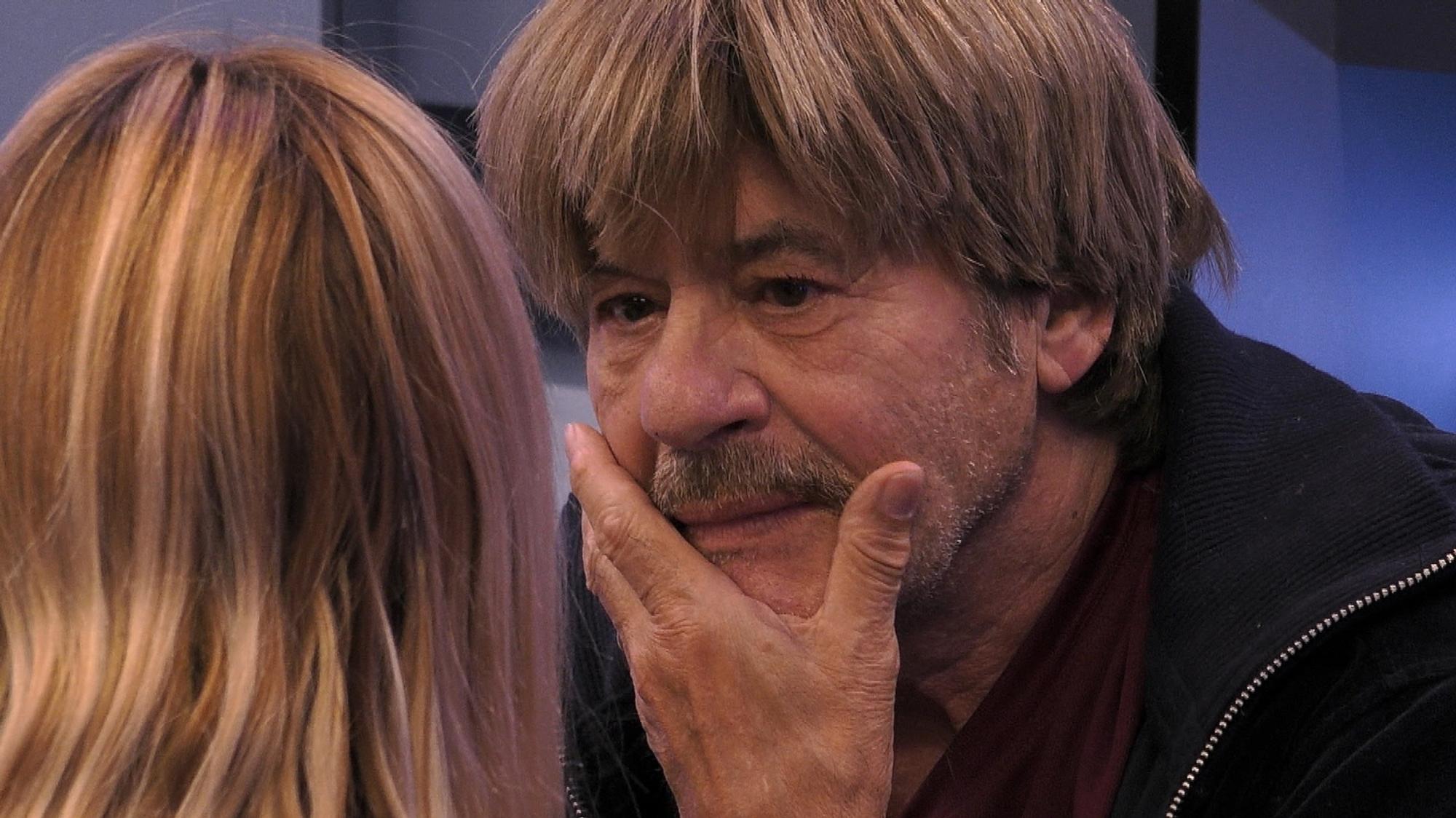 Jörg sorgt sich um seine Familie und fragt sich, wie er wohl „draußen” rüberkommt.