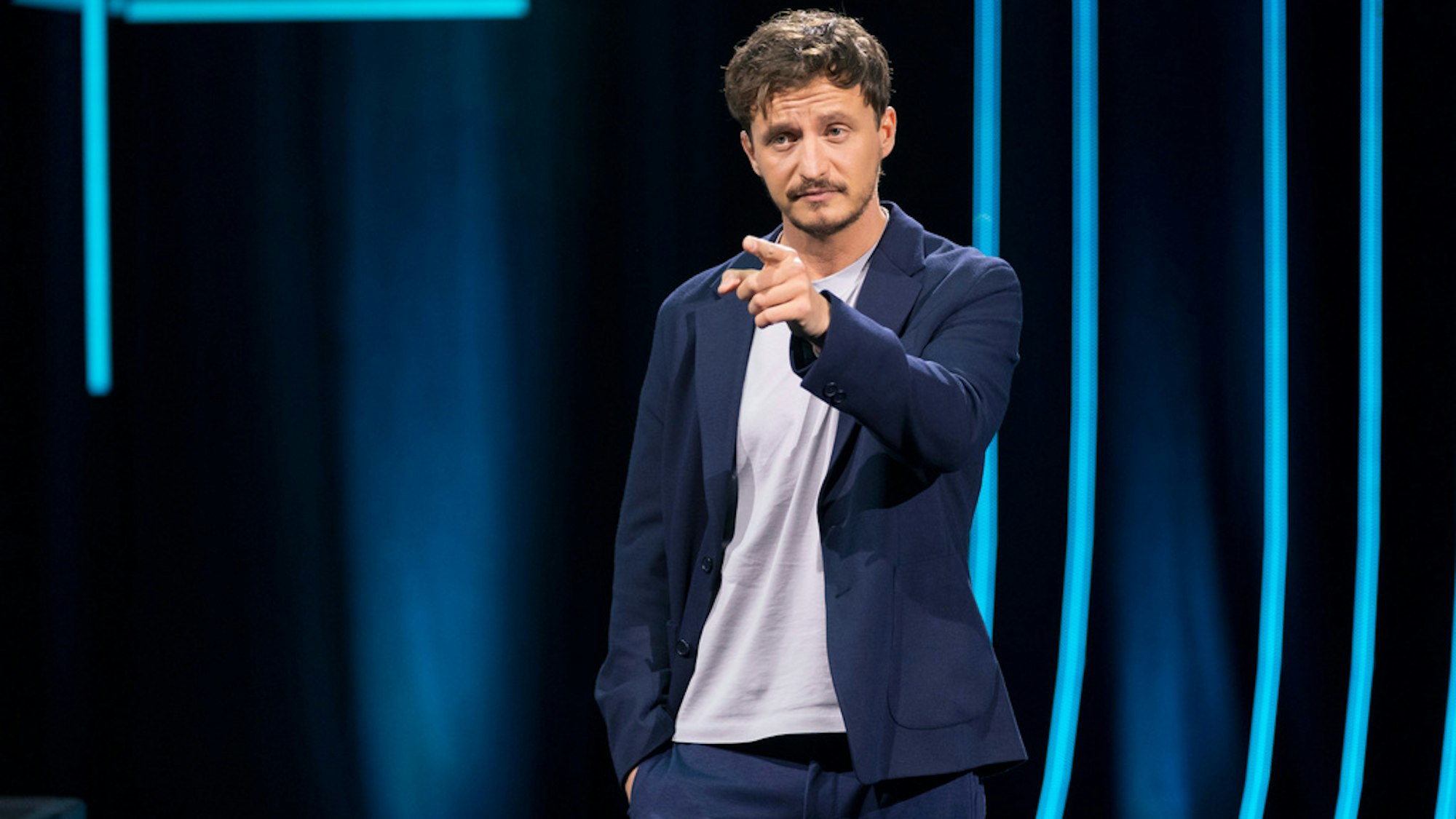 Tommi Schmitt ist Gastgeber der ZDFneo-Show „Studio Schmitt“.