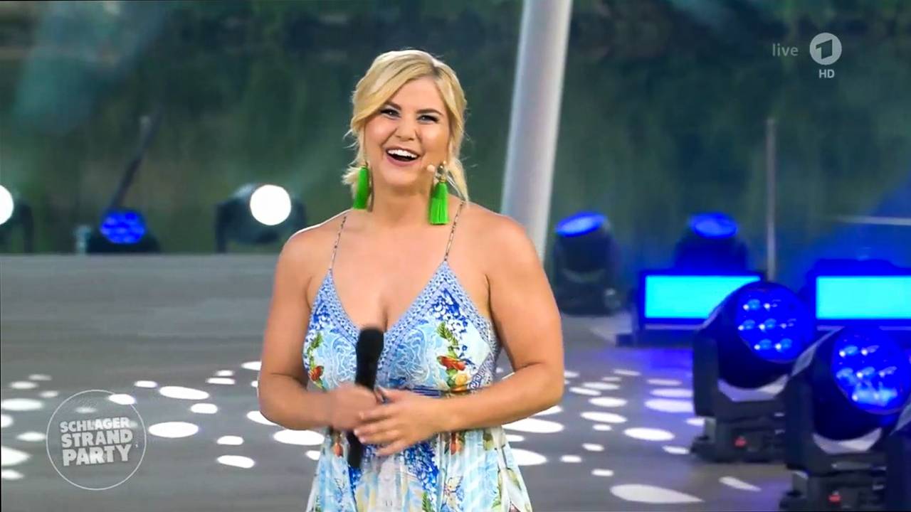 Beatrice Egli ist in der ARD zu Gast bei Florian Silbereisens Geburtstags-Schlagershow.