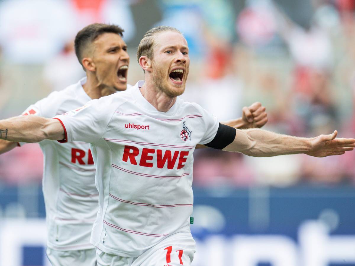 Florian Kainz vom 1. FC Köln feiert seinen ersten Treffer gegen Hertha BSC zur 2:1-Führung.