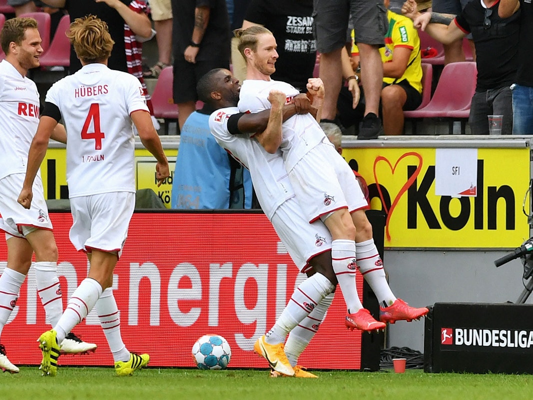 Florian Kainz jubelt mit Anthony Modeste für den 1. FC Köln gegen Hertha BSC.