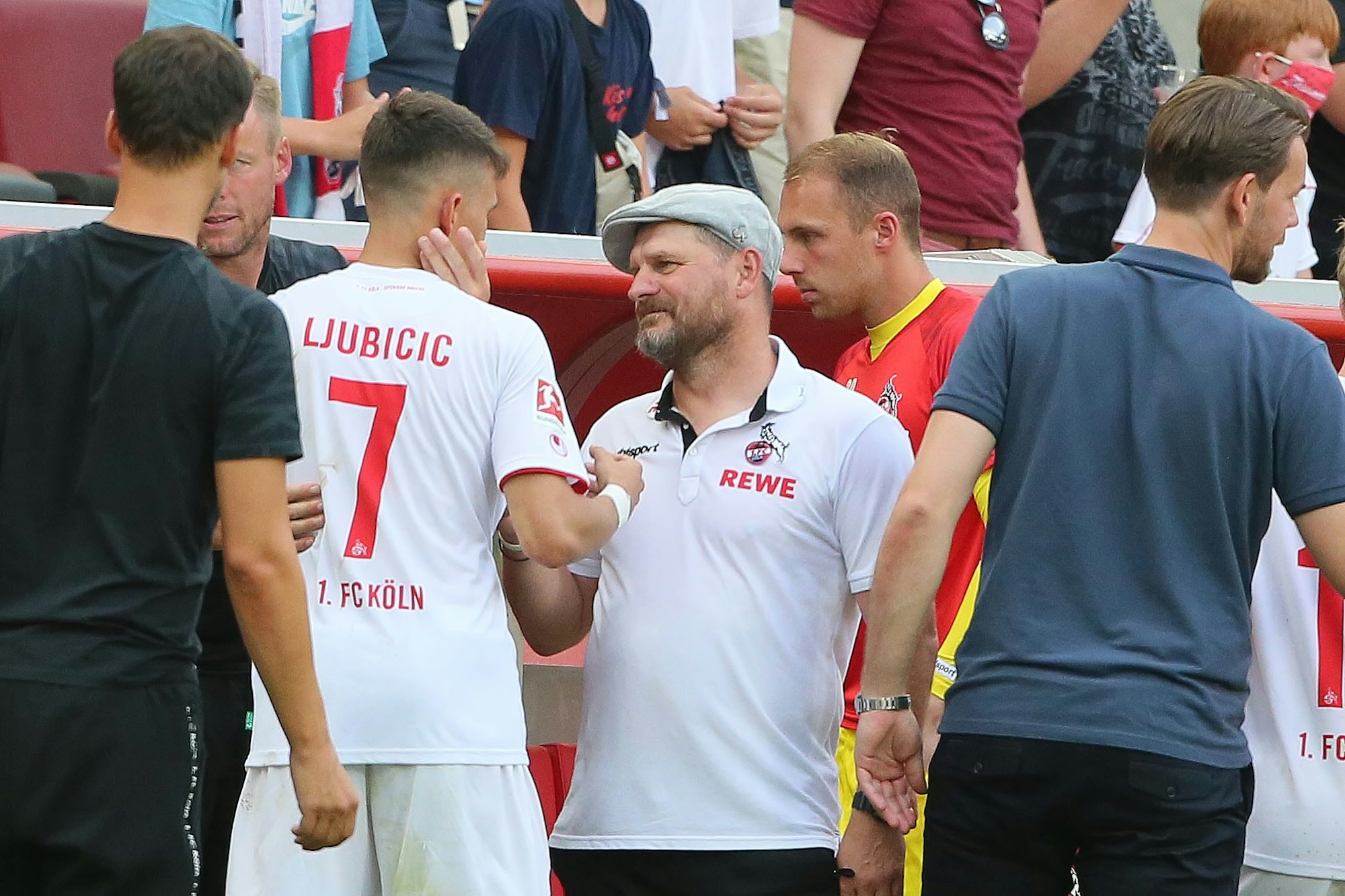 Dejan Ljubicic und Steffen Baumgart vom 1. FC Köln nach der Partie gegen Hertha BSC.