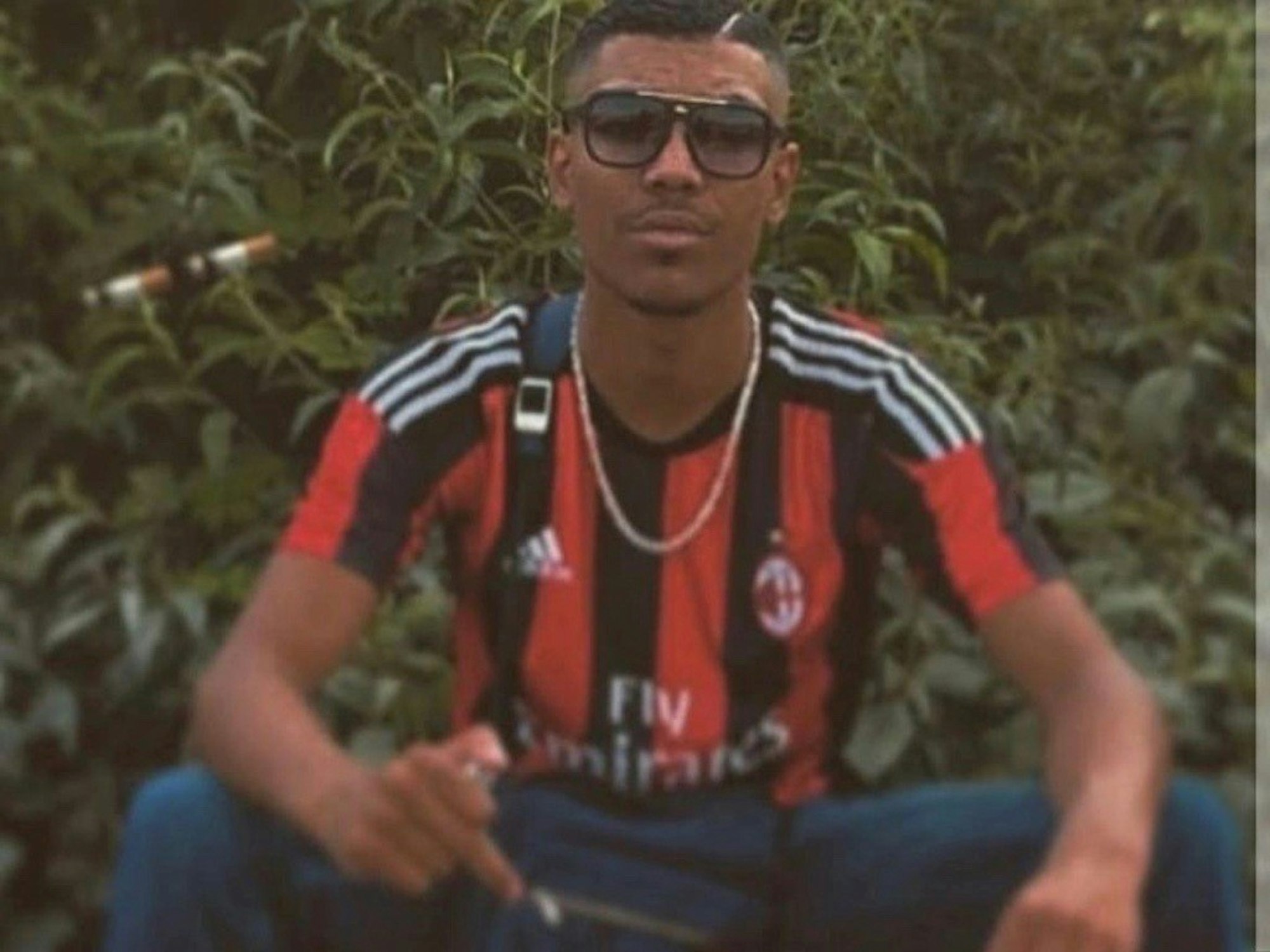 Joel im Trikot des Ac Mailand.