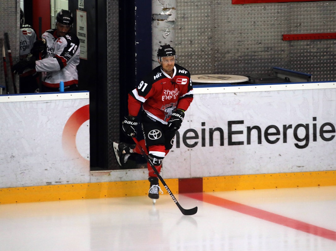 Moritz Müller trainiert bei den Kölner Haien.