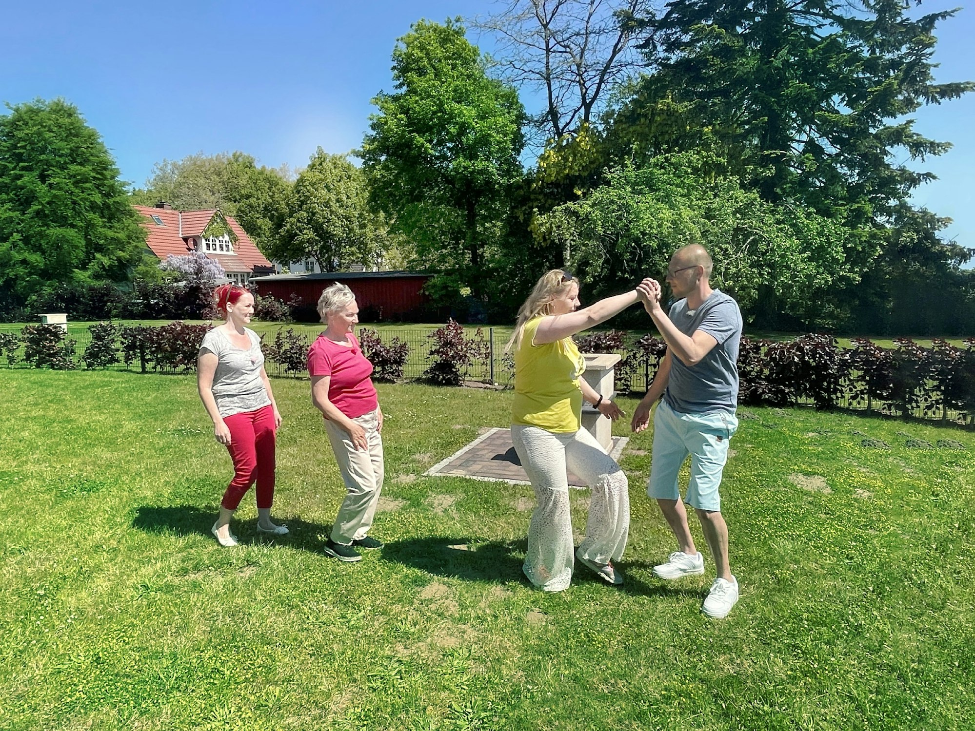 Schwiegertochter gesucht 2021: Verena, Mama Brigitte, Melanie und Maik (v.l.)